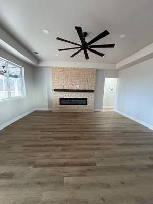 FLOORING INSTALLS