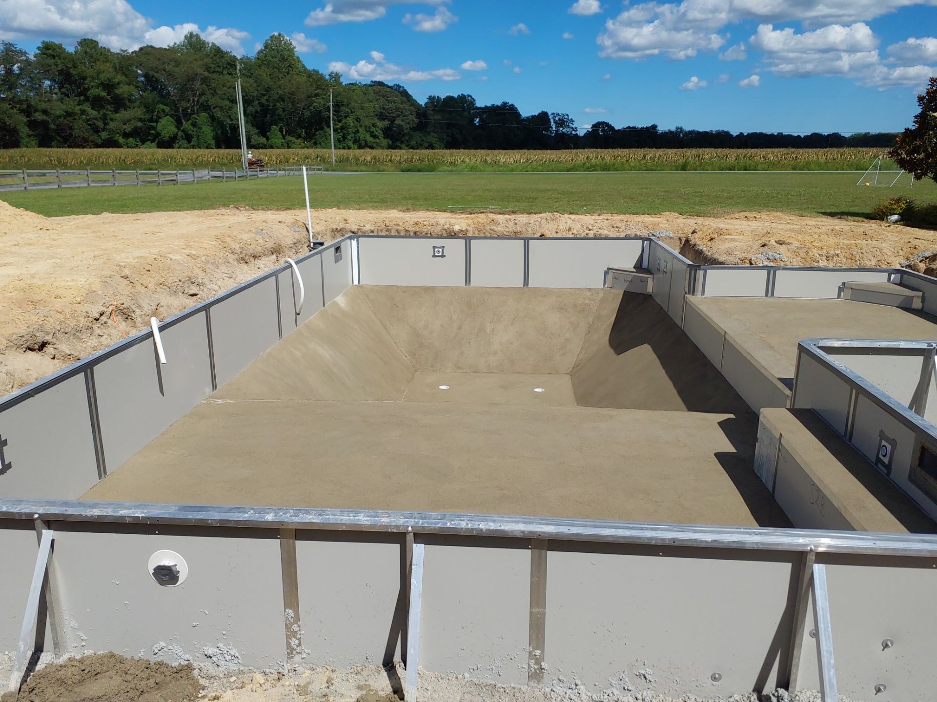 Vinyl Liner Pool by Pools & Spas Unlimited of Milford 