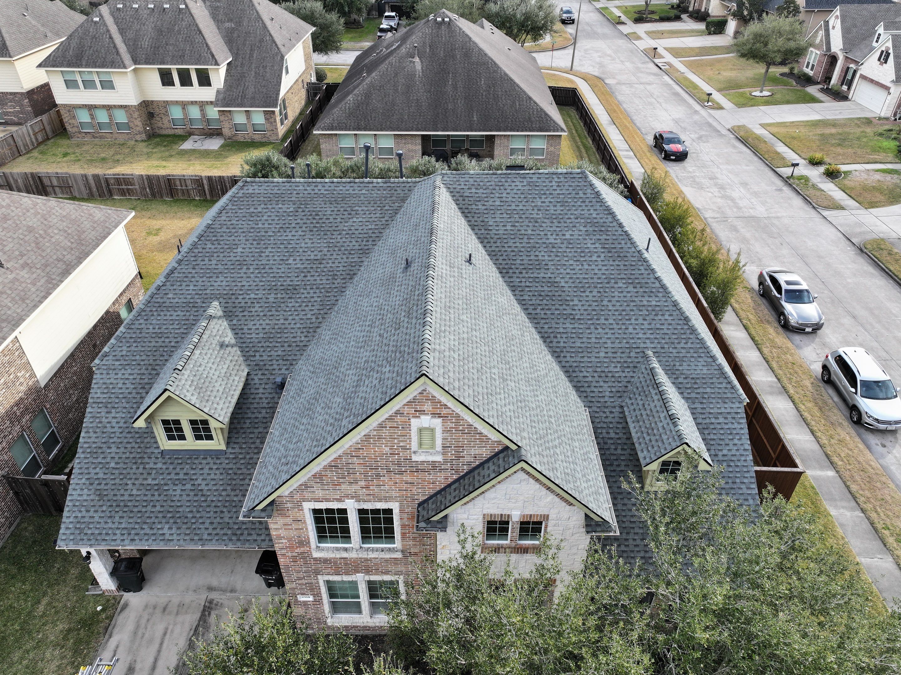 GAF HDZ - Slate by Elite Roofing LLC