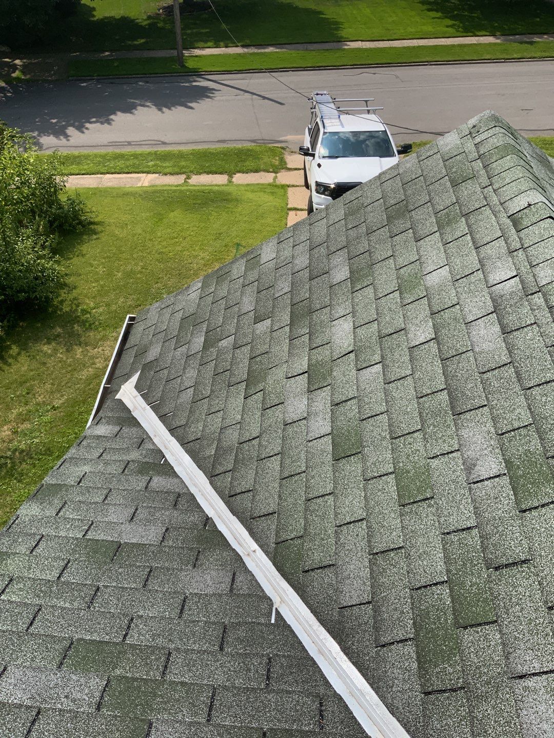 Brand: Atlas Pinnacle Color: Pristine Scotchgard Pewter Drip: White by Eagle Eye Roofing