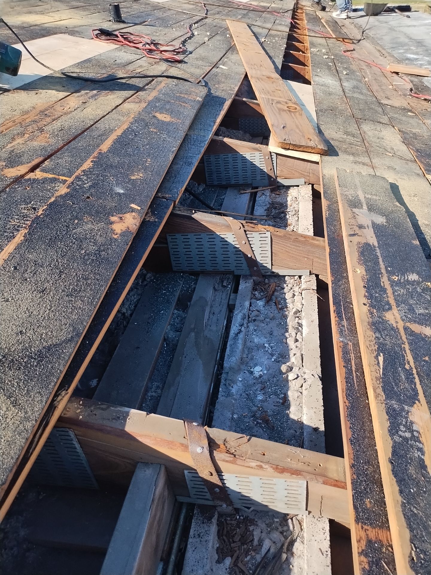 Project in St. Petersburg 33703 by Mitchell Roofing Company LLC 