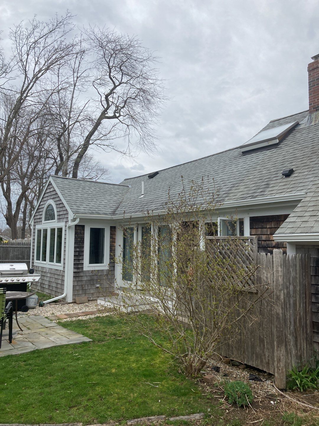 Gutter Installation using 5" K-Style Aluminum Gutter on a Vinyl Wedge Build-Out by Gutter Pro Enterprises