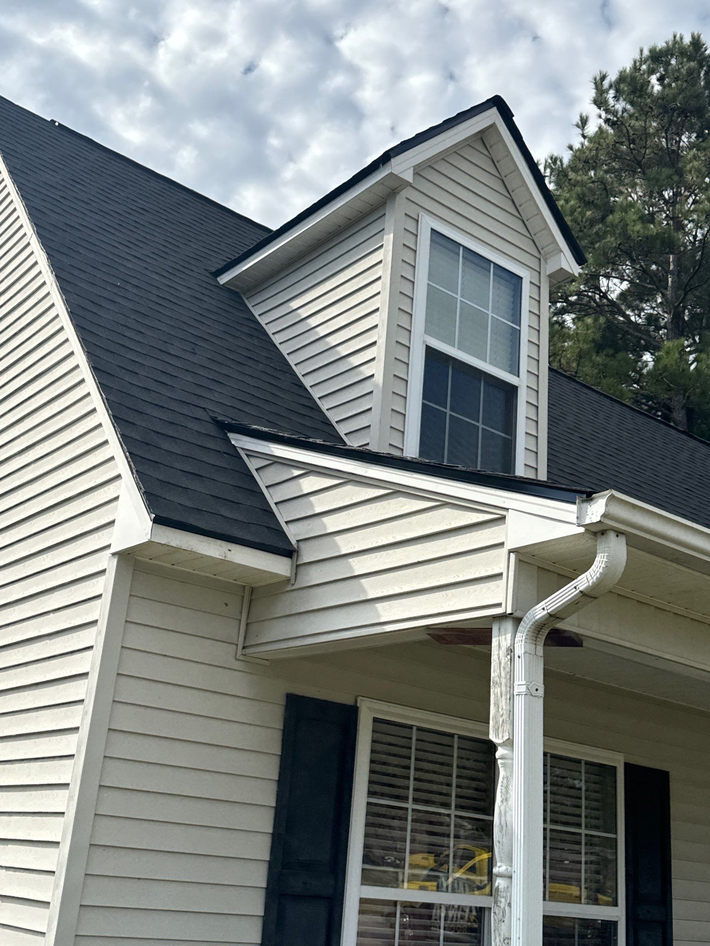 GAF HDZ - Charcoal by Linta Roofing Inc