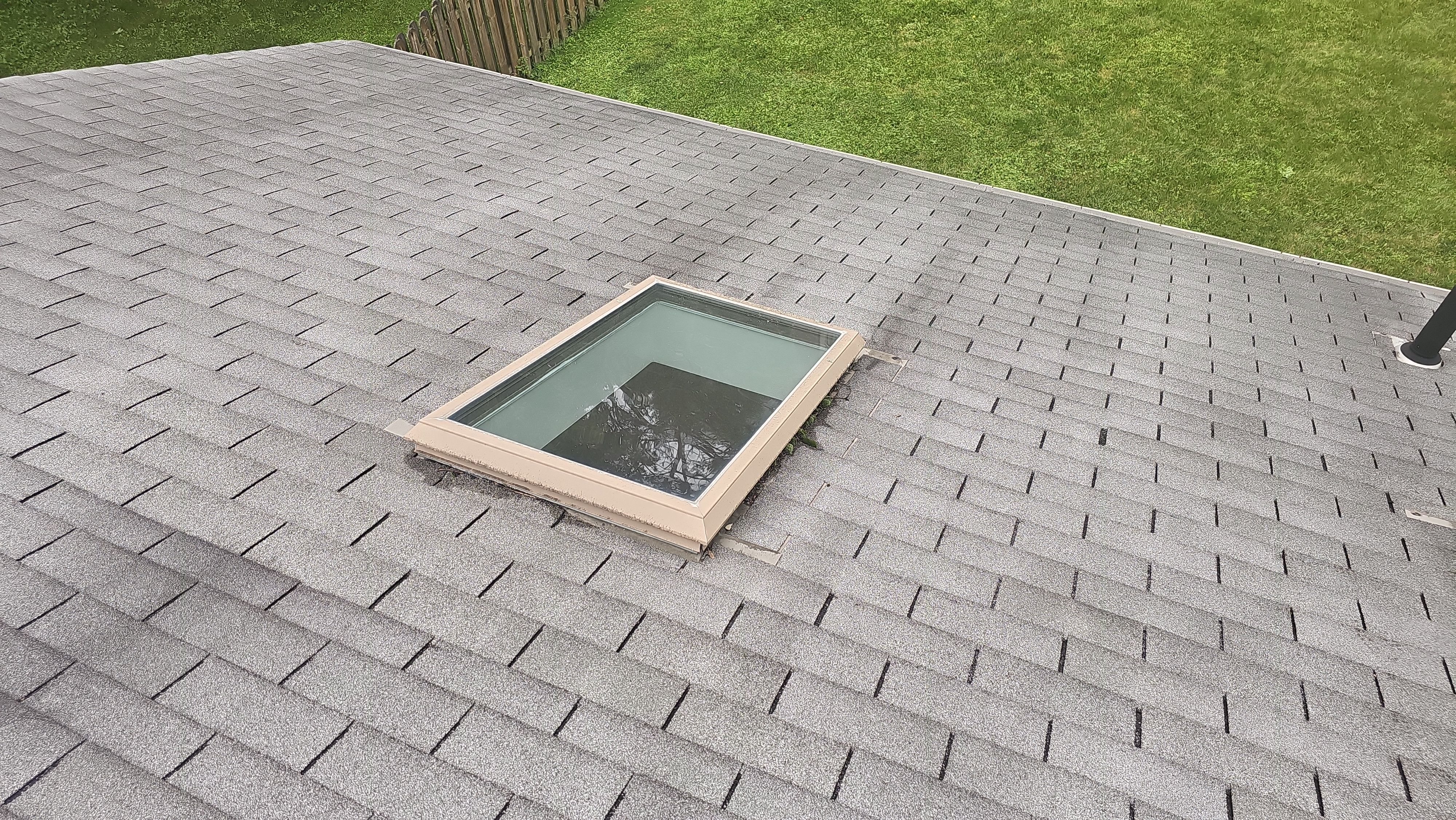 Atlas Pinnacle, Color, Coastal Granite, Drip Edge, Tuxedo Gray by Eagle Eye Roofing