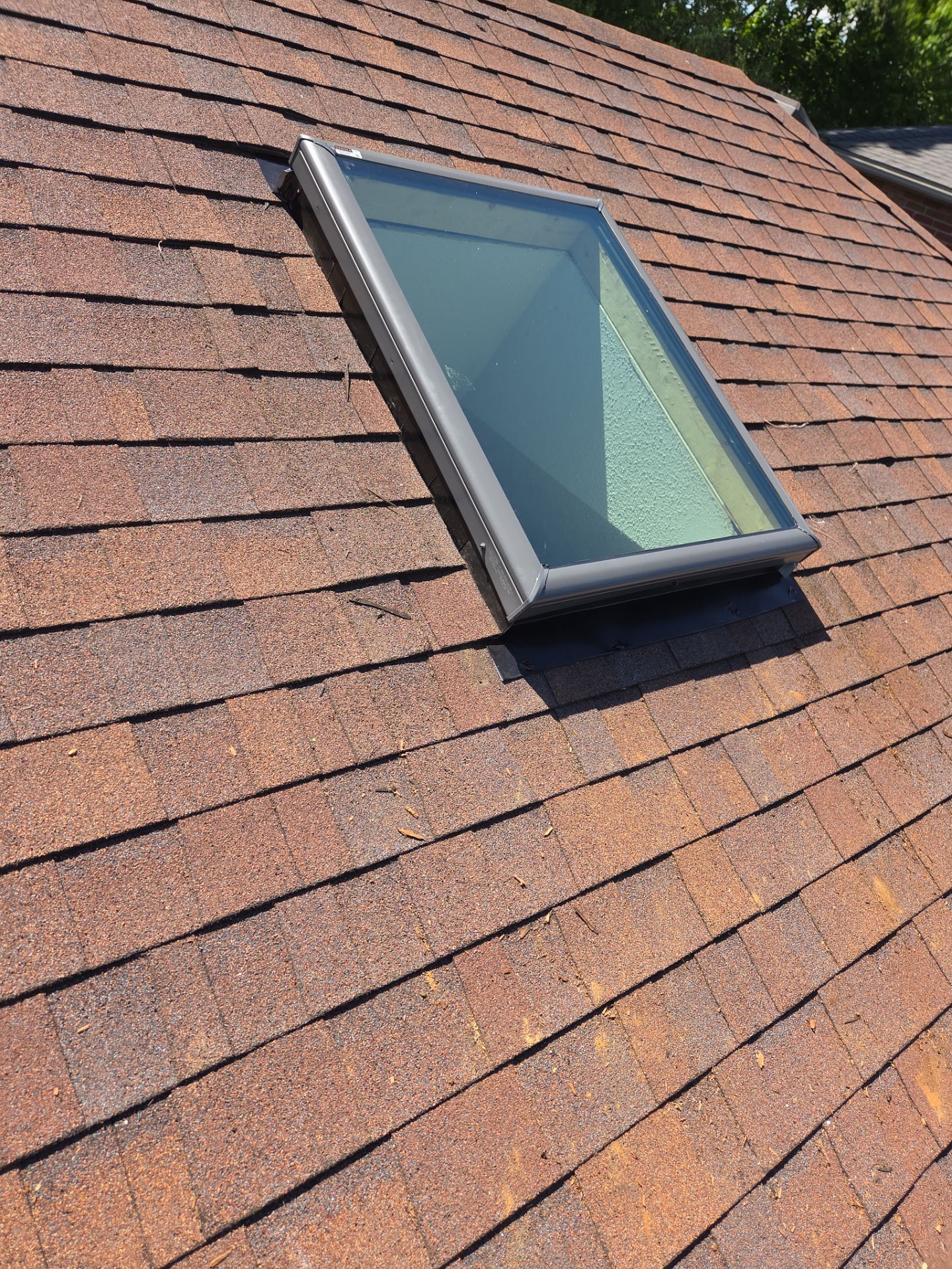Velux Curb‑Mounted Skylight Replacement – Barrie, Ontario