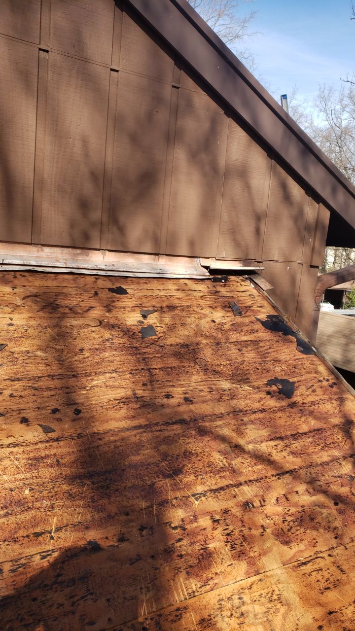 Reston CertainTeed Landmark Resawn Shake New Roof Installation & Siding/Trim Repairs by RM Banning, Inc.