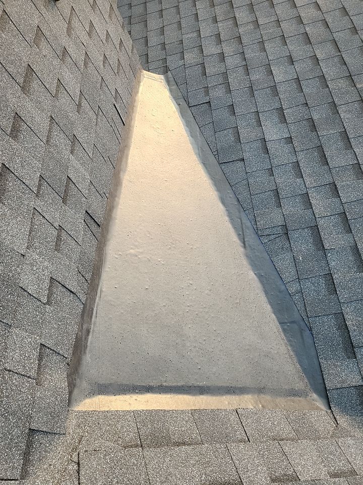 ATLAS PINNACLE COLOR: PEWTER by Eagle Eye Roofing