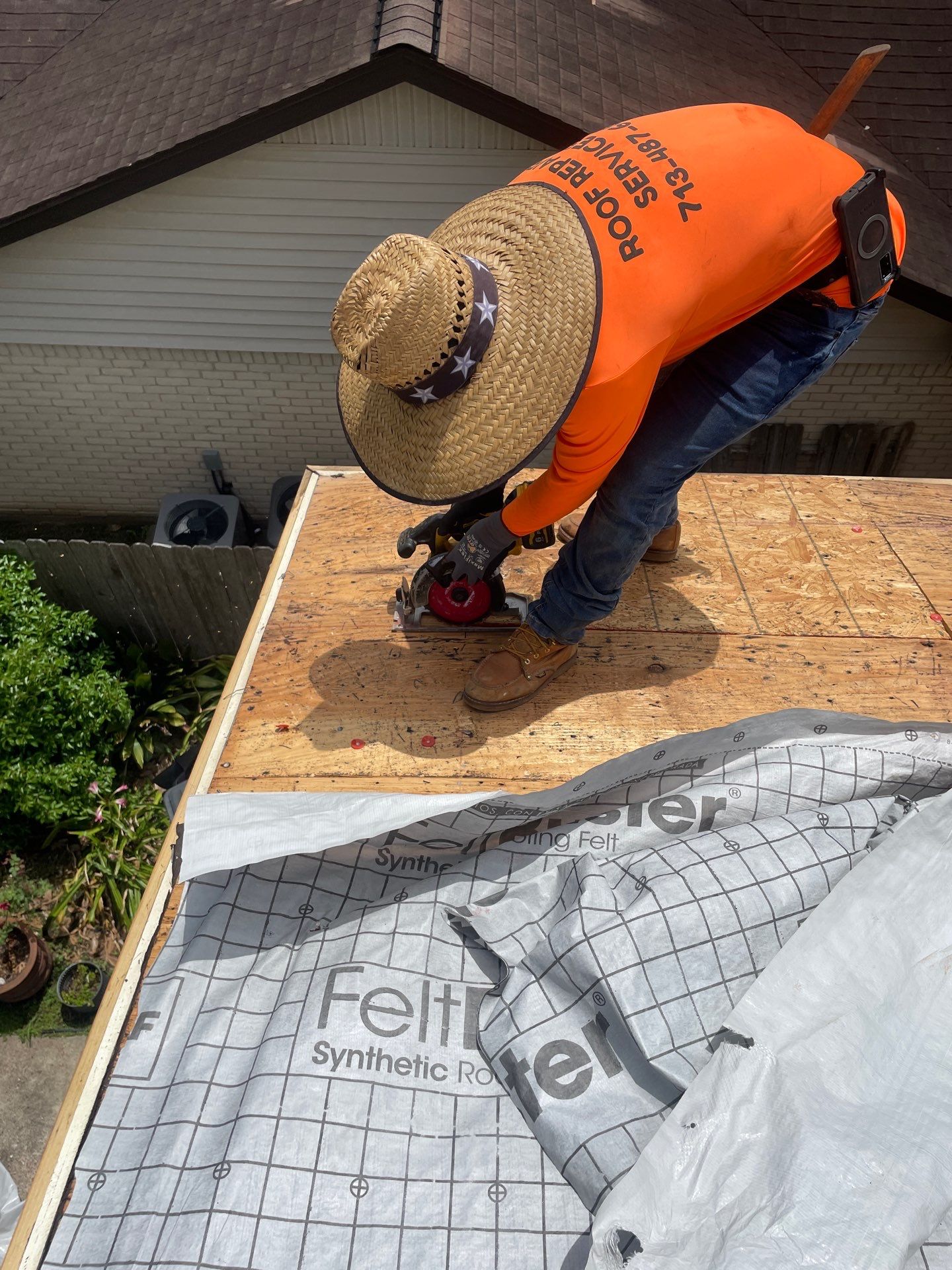 Roof Replacement Houston by Roof Repair Company