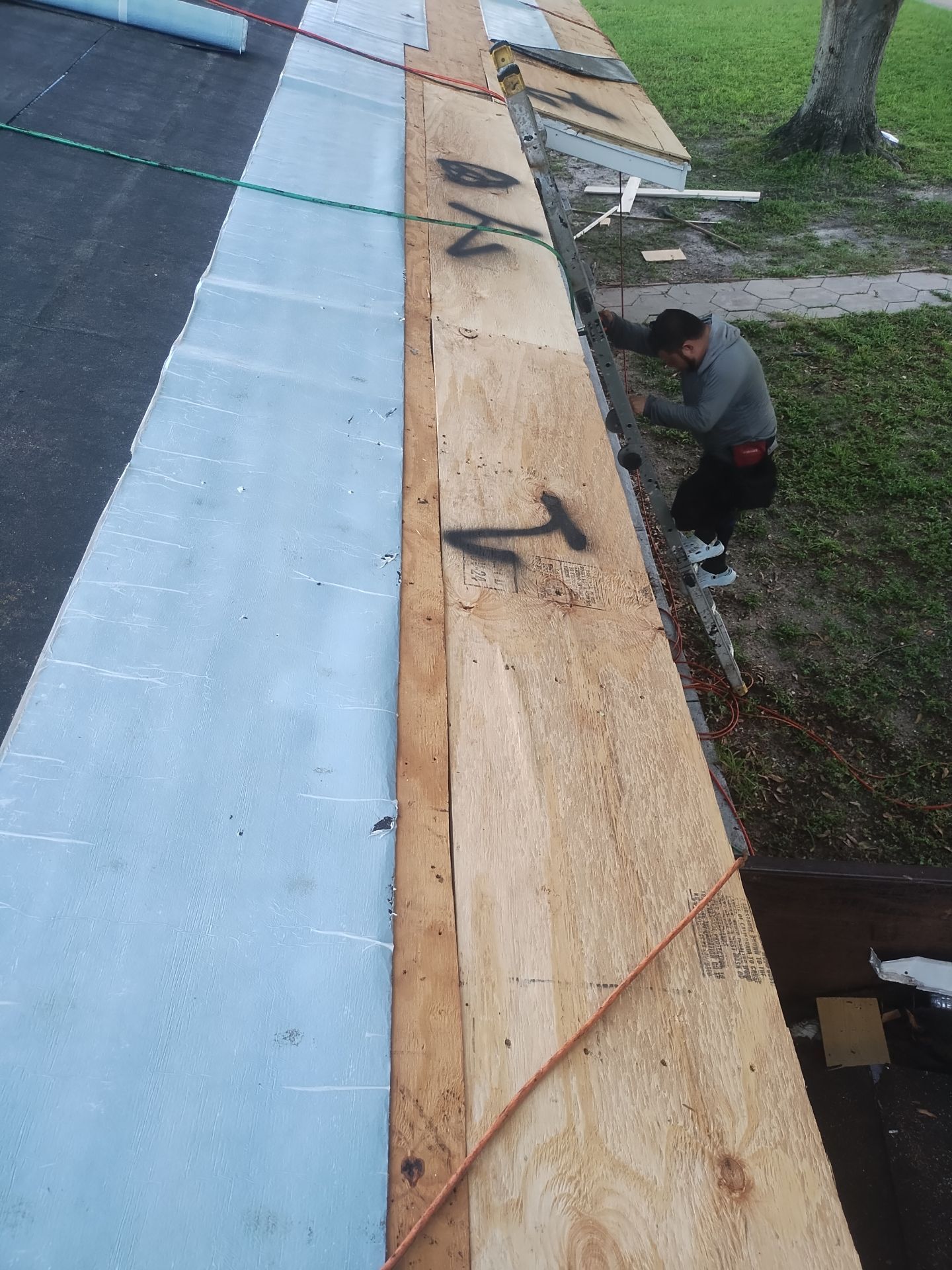 Project in St. Petersburg 33710 by Mitchell Roofing Company LLC 