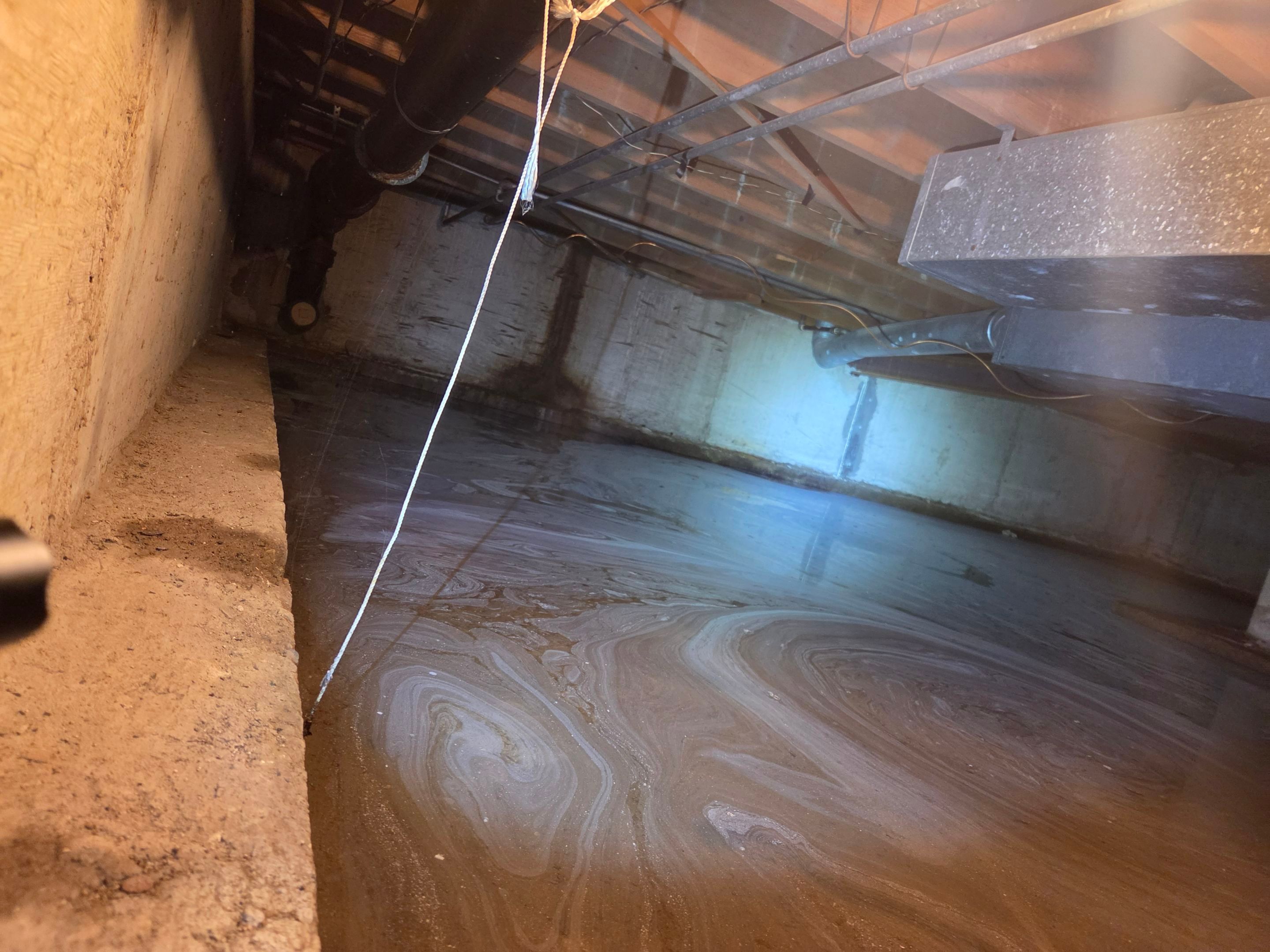 Crawlspace Water Extraction and Structural Drying in Oak Lawn by Chicagoland Water Medics