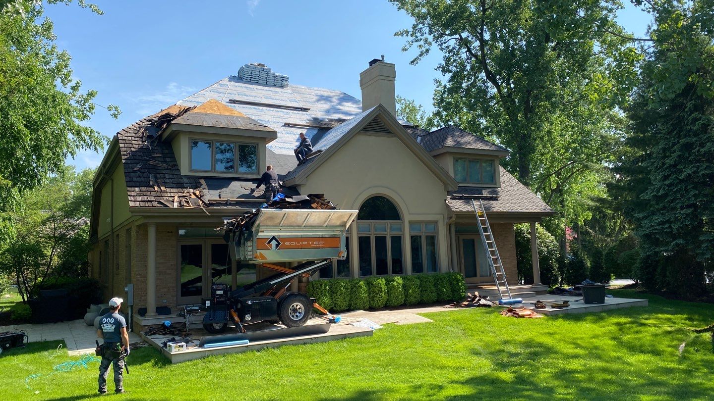 Roof Replacement - Private Residence   by Bloomfield Construction & Restoration