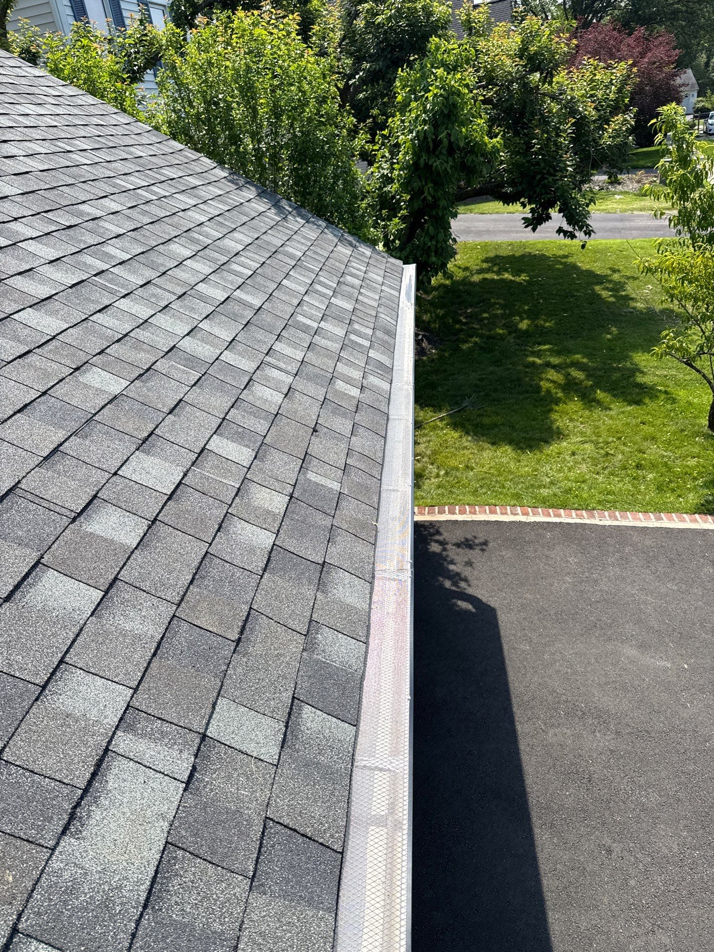 Springfield: Residential Roof Replacement with CertainTeed Landmark PRO in Max Def Georgetown Gray by RM Banning, Inc.