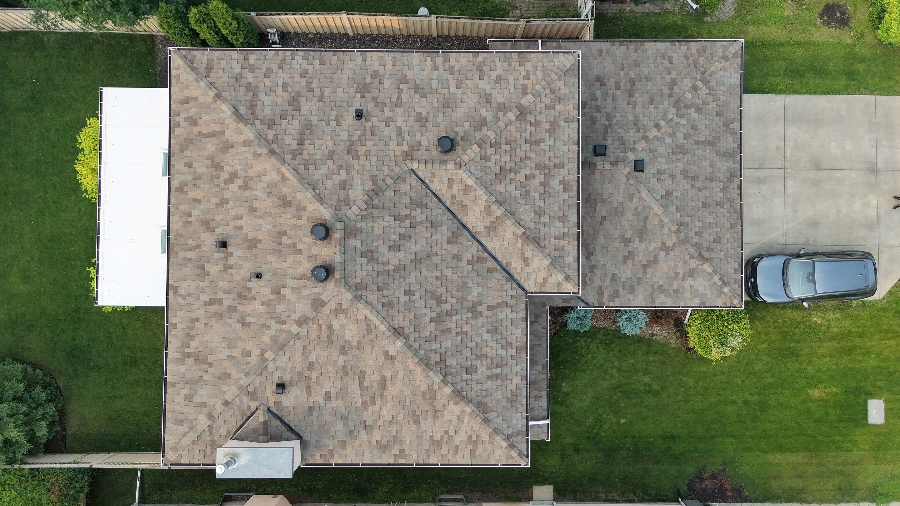 Natural Wood on Malarkey Windsor by 2thetop Roofing