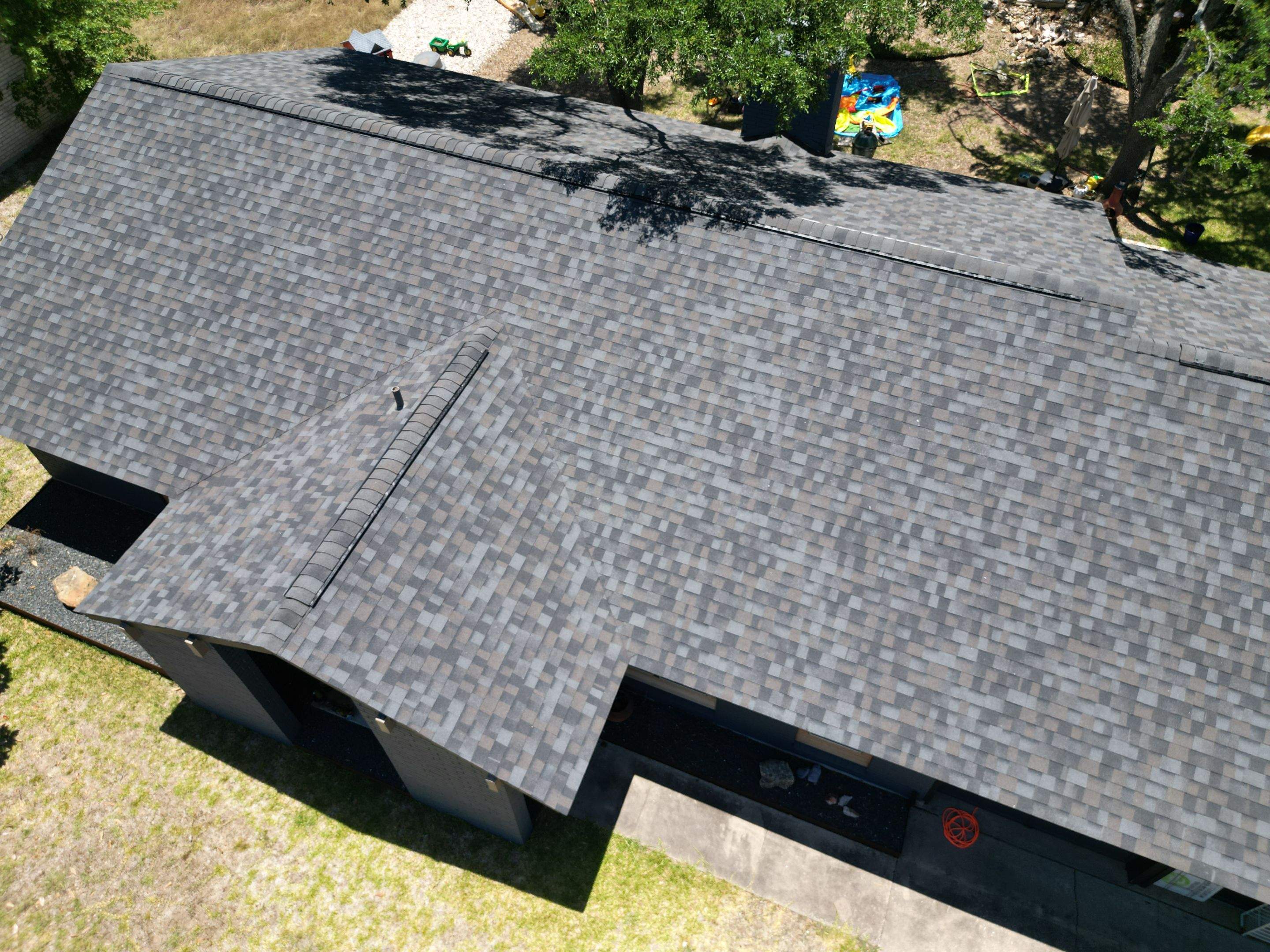 Williamsburg Gray - Owens Corning TruDefinition Duration by RoofsOnly.com