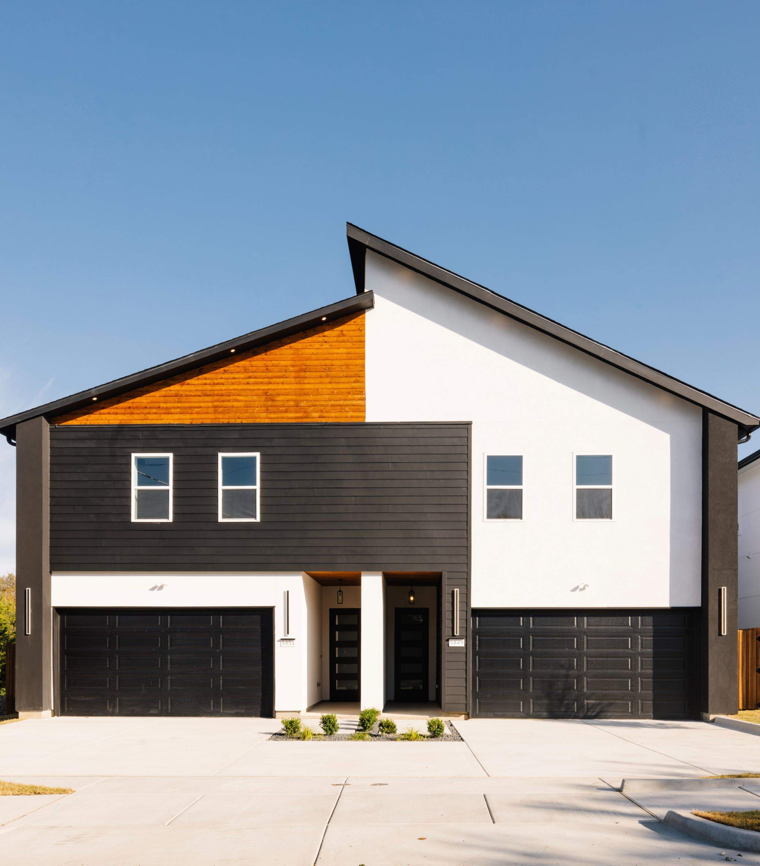 Ledbetter Project (Duplex New Construction) by HOMES BY JAR