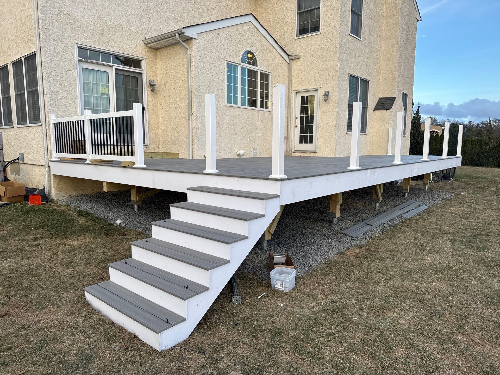 New Deck using Deckorators Venture - Color Saltwater by deck guardian