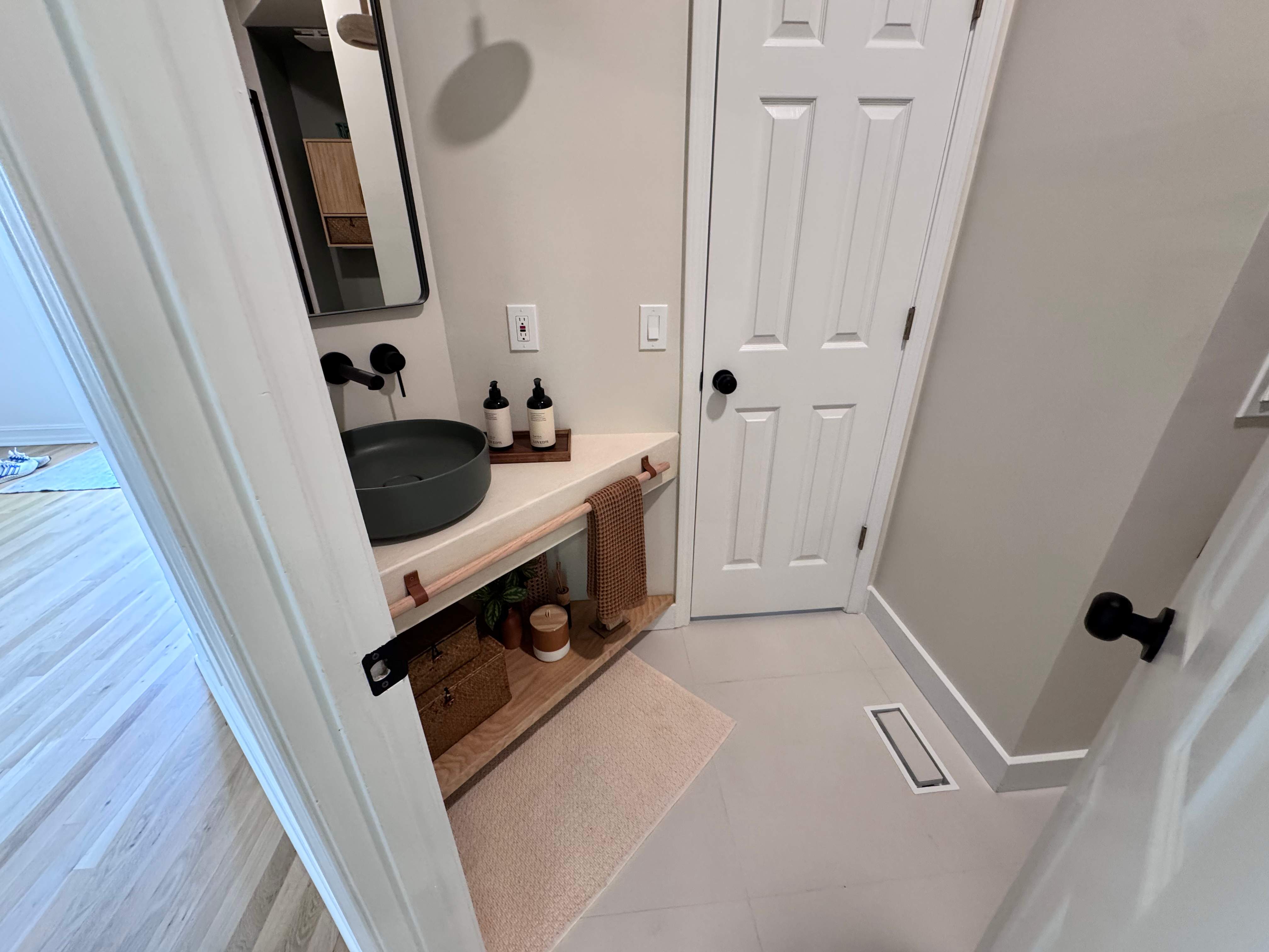Hall bathroom renovation by Prudencio
