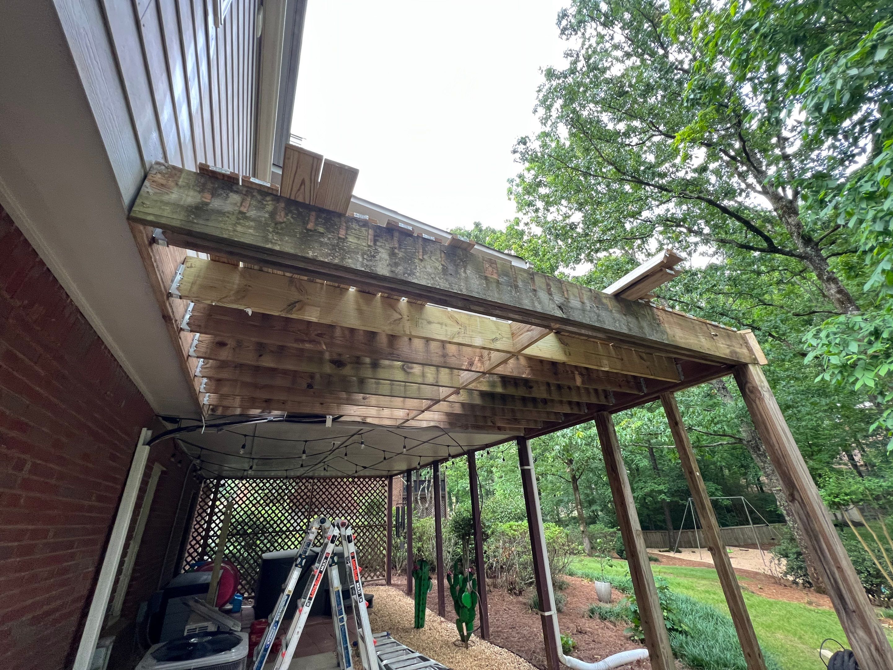 South Trace - Deck Installation  by Pillar and Pine