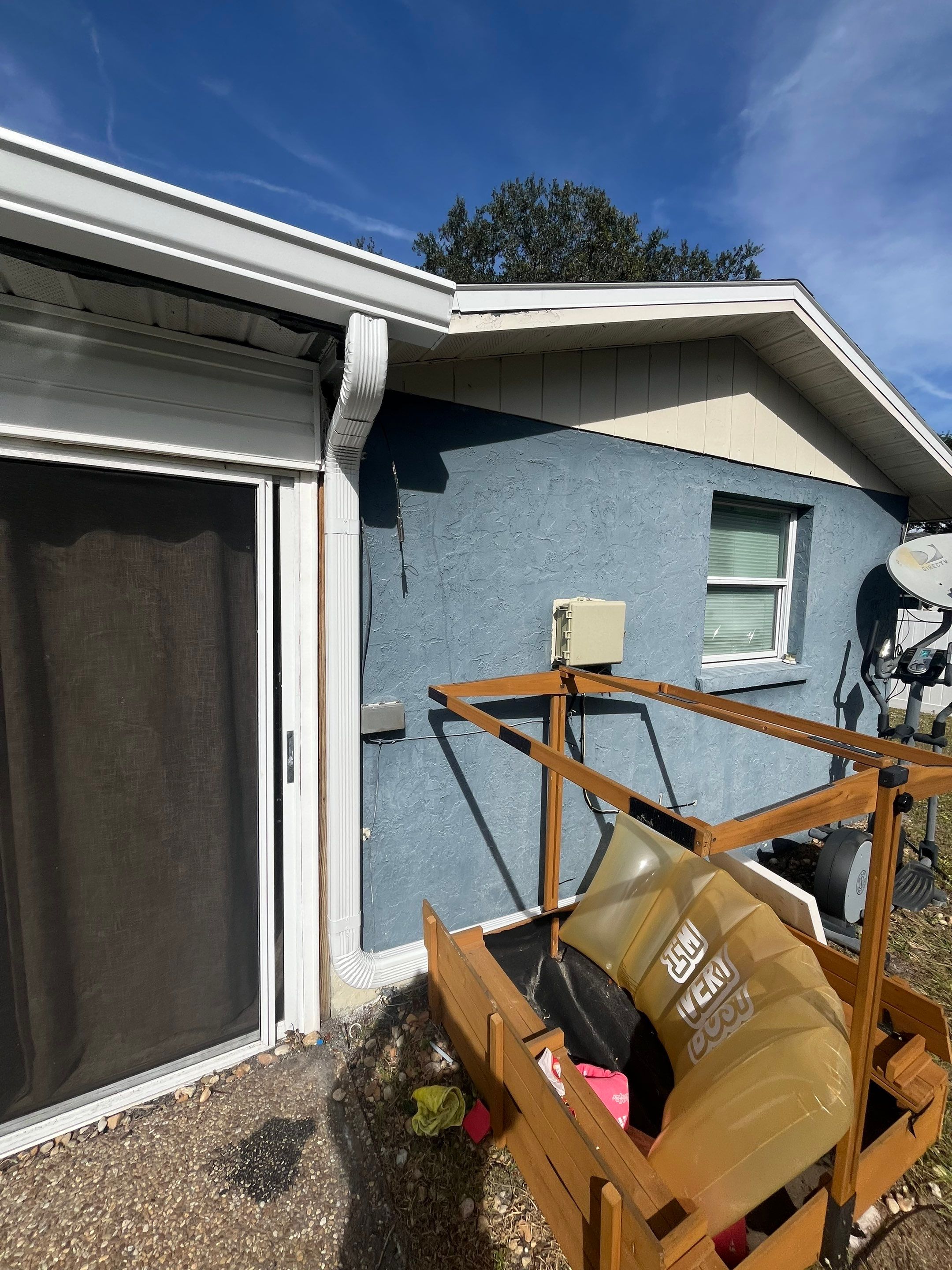 White 6-inch K-Style Gutters for Sarasota Homes by Gutter Professors