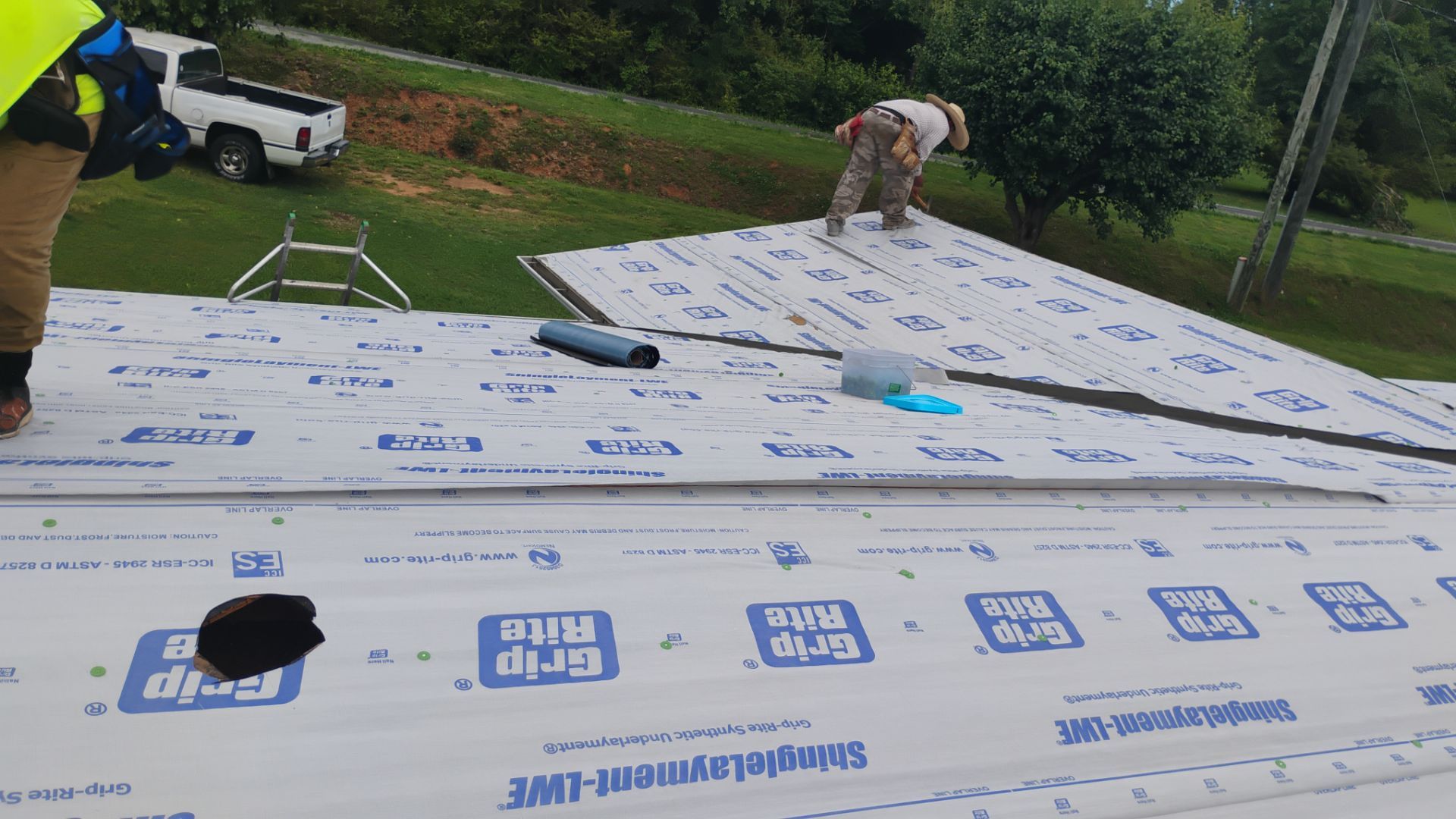 Taylor Roof by BROCK BUILDERS 