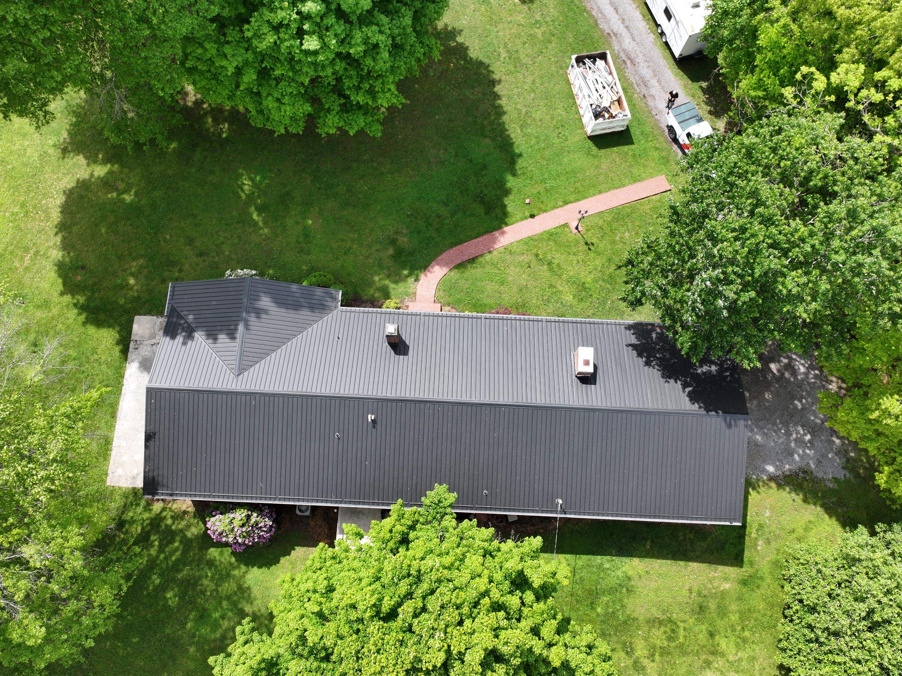 Roles Residence by Omnia Roofing