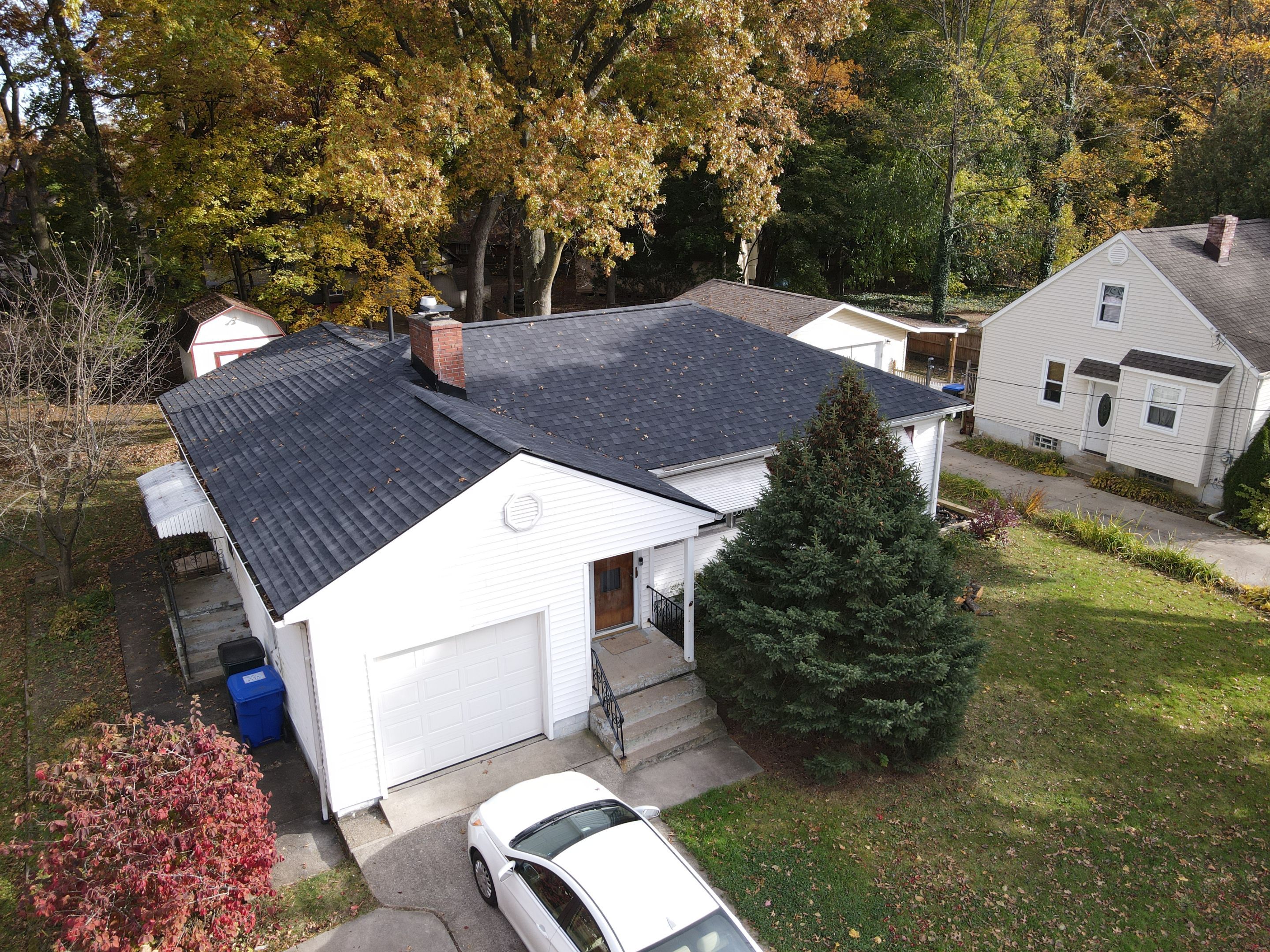 Brand Atlas Pinnacle Color: Pristine Scotchgard Black Drip: Black by Eagle Eye Roofing