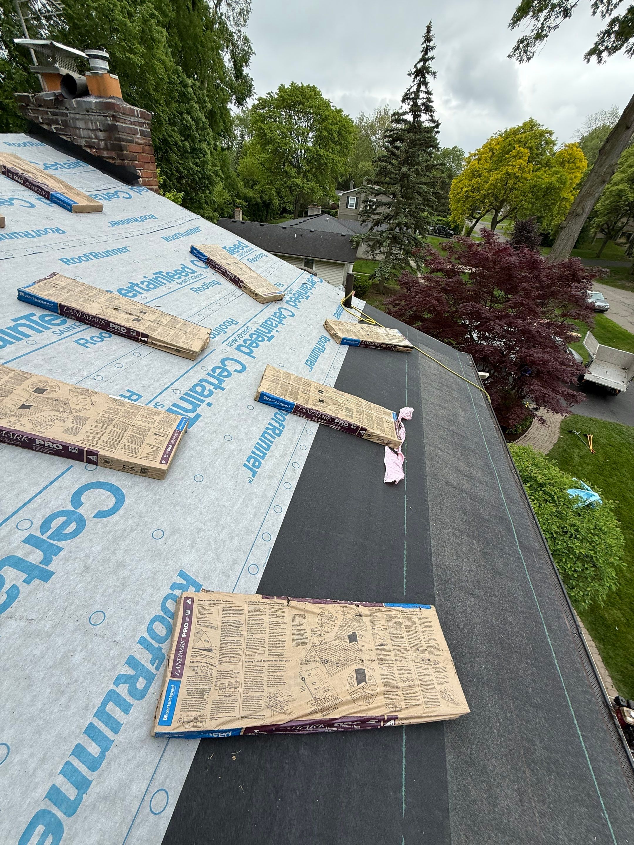 Project by Eave Roofing by Eave Roofing