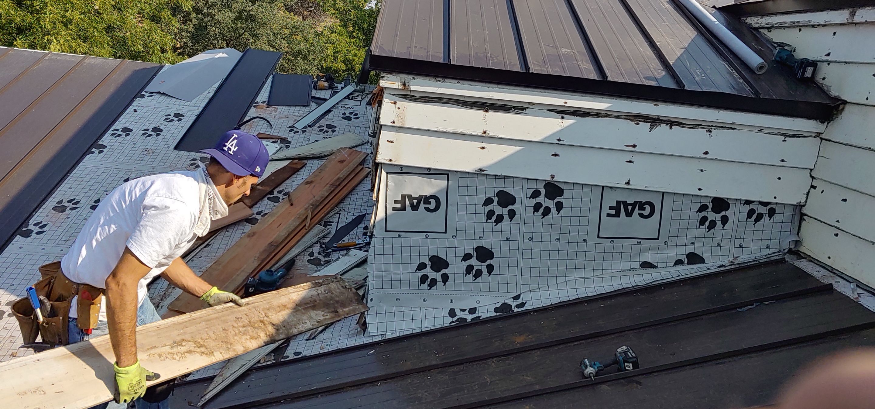 Residential Roofing Installation using Standing seam metal roofing system by Straight Edge Roofing Inc