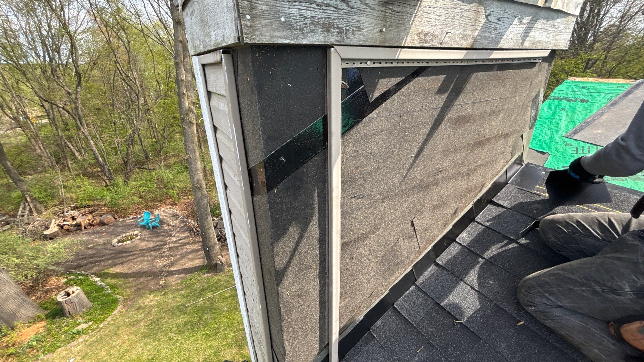 Roof Replacement using Malarkey Vista Brilliant Black by 180 Contractors