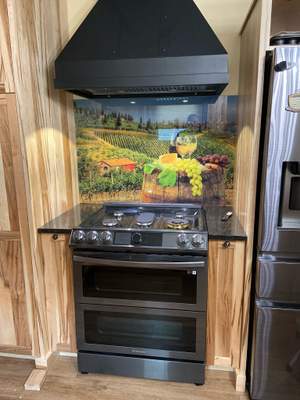 Kitchen Remodel using IMAGIO Solid Glass Splash