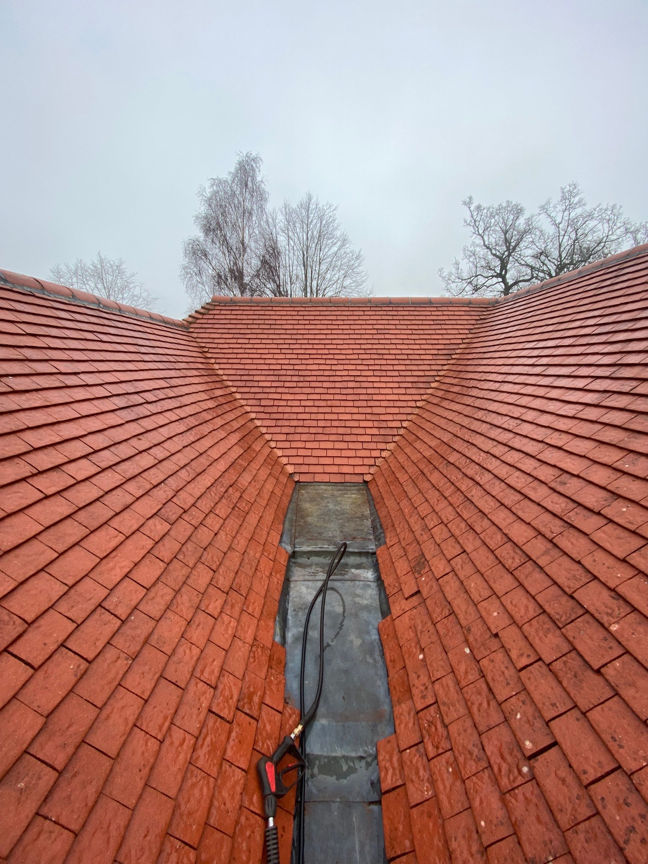 Roof Cleaning using Honda 15lpm Low Pressure Washing Machine by Ges Exterior Cleaning ltd