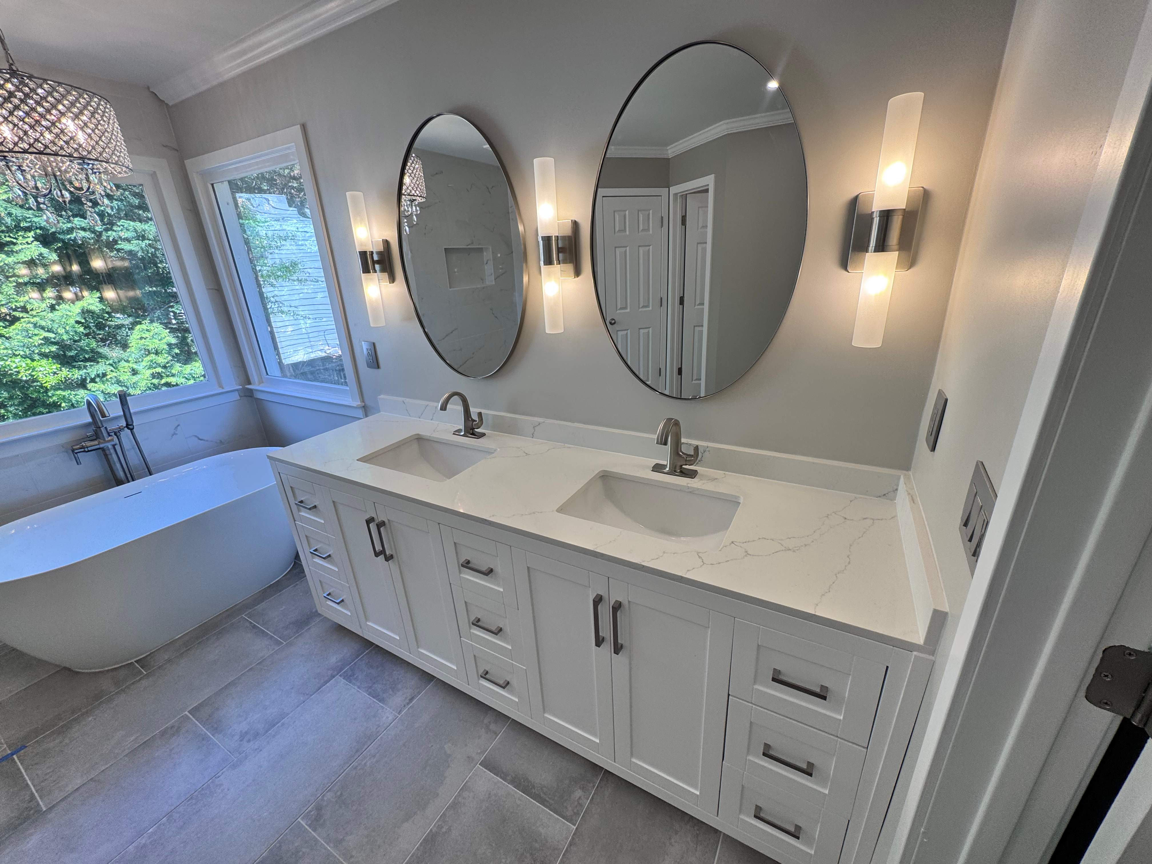 Master bathroom renovation by Prudencio