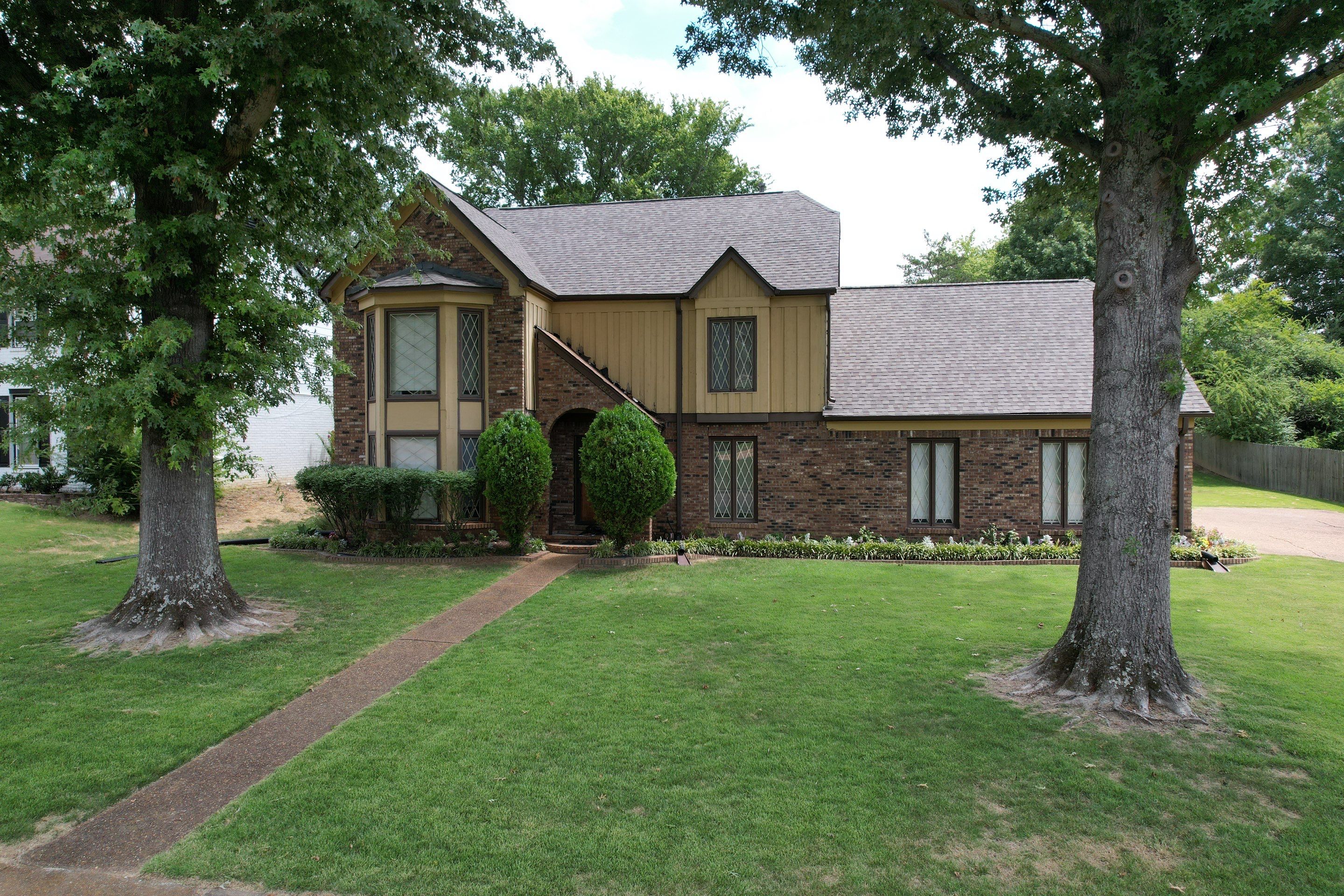 Storm Restoration: CertainTeed Landmark in Weatherwood – Germantown, TN by Cool Roofs