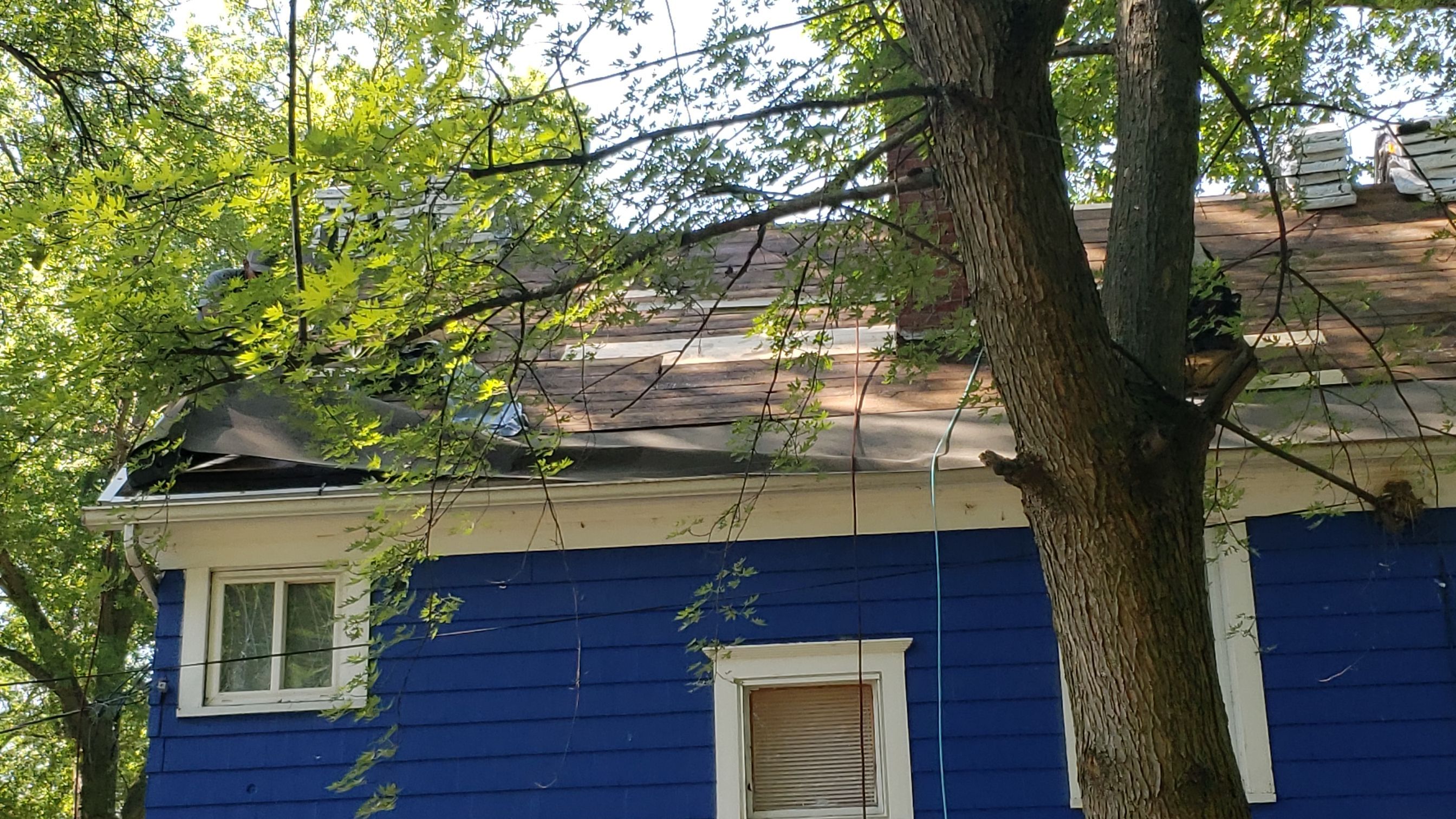 ATLAS PINNACLE COLOR: SCOTCHGARD BLACK DRIP EDGE: WHITE by Eagle Eye Roofing