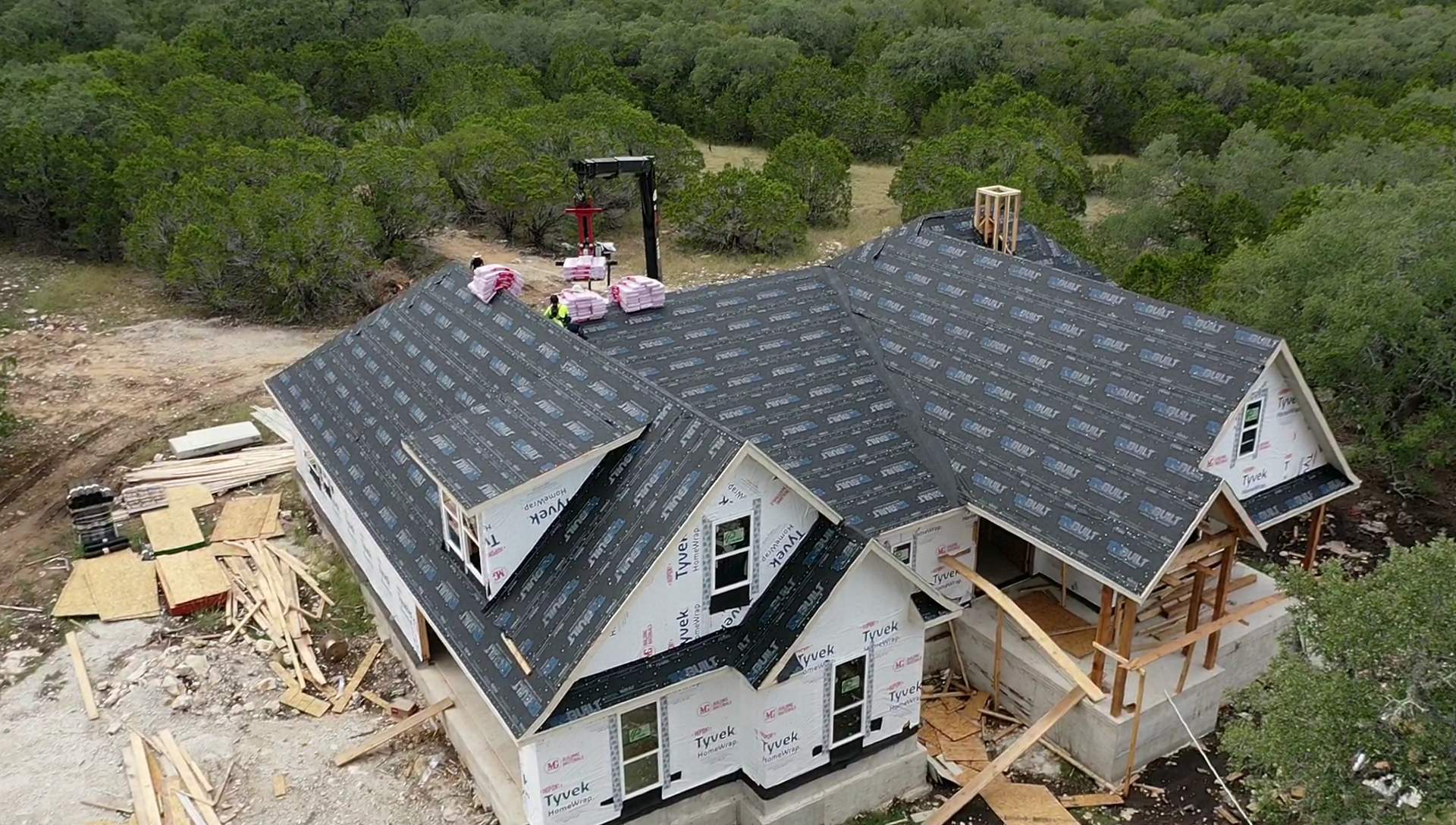 New Home Construction using Owens Corning 30 year Architectural Shingles by Premier Roofing and Contracting