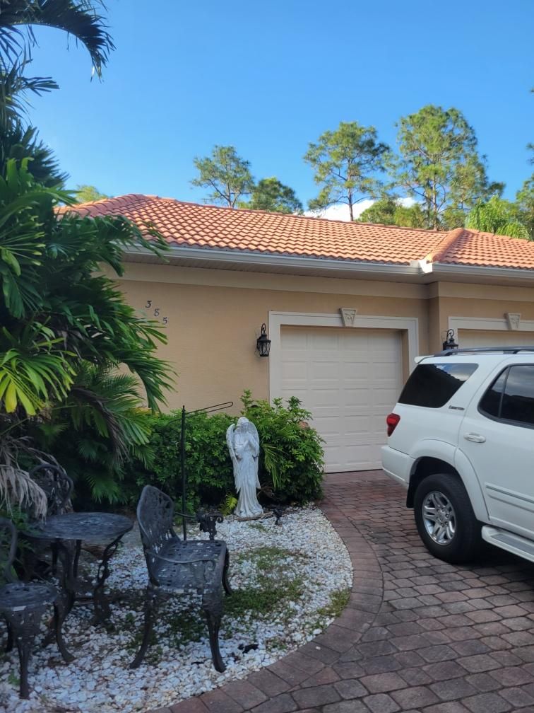 New Splash Guards and 6-Inch seamless Gutters in Naples FL by Gutter Professors