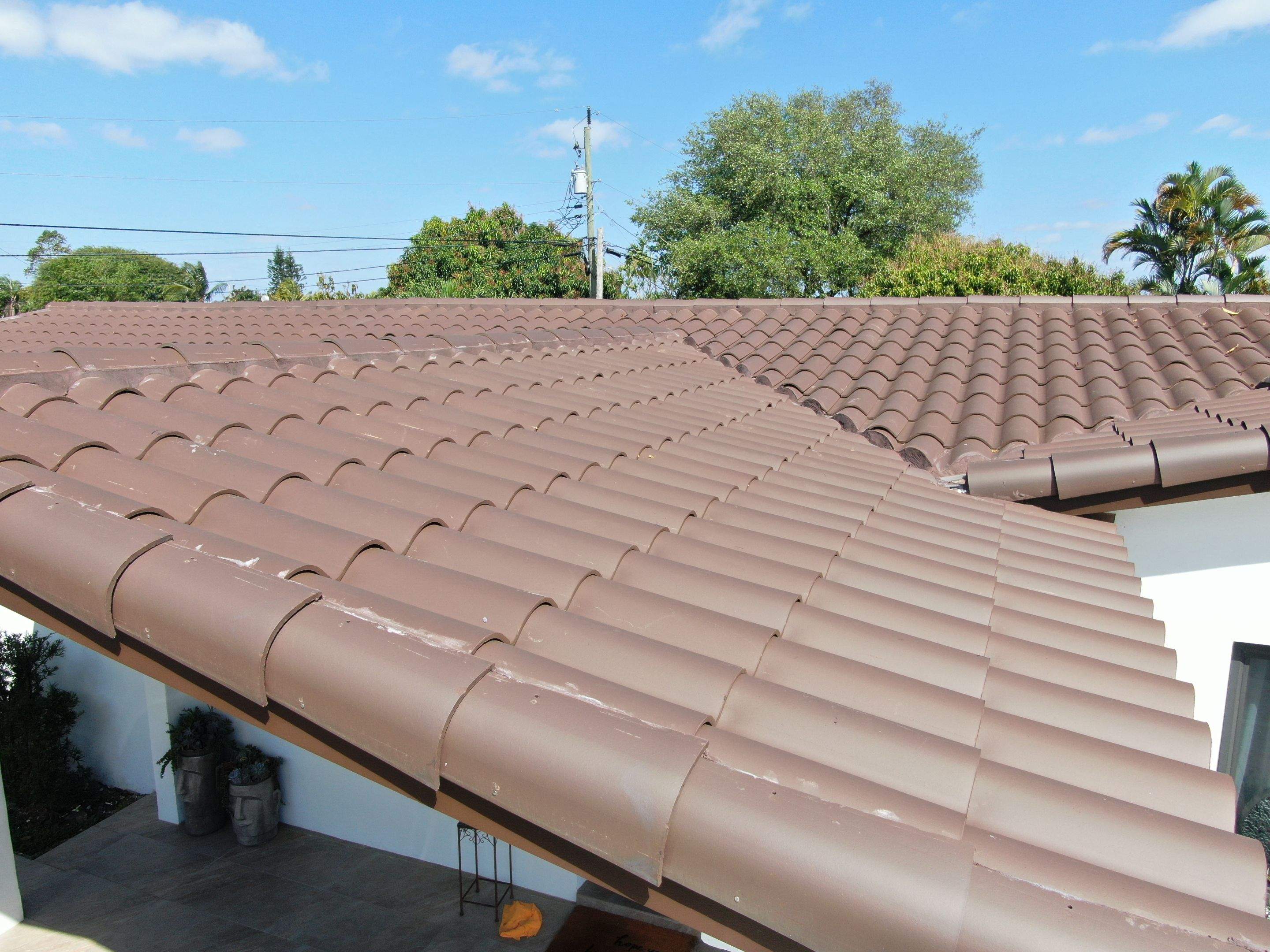 Verea Spanish S - Graphite Color by Istueta Roofing