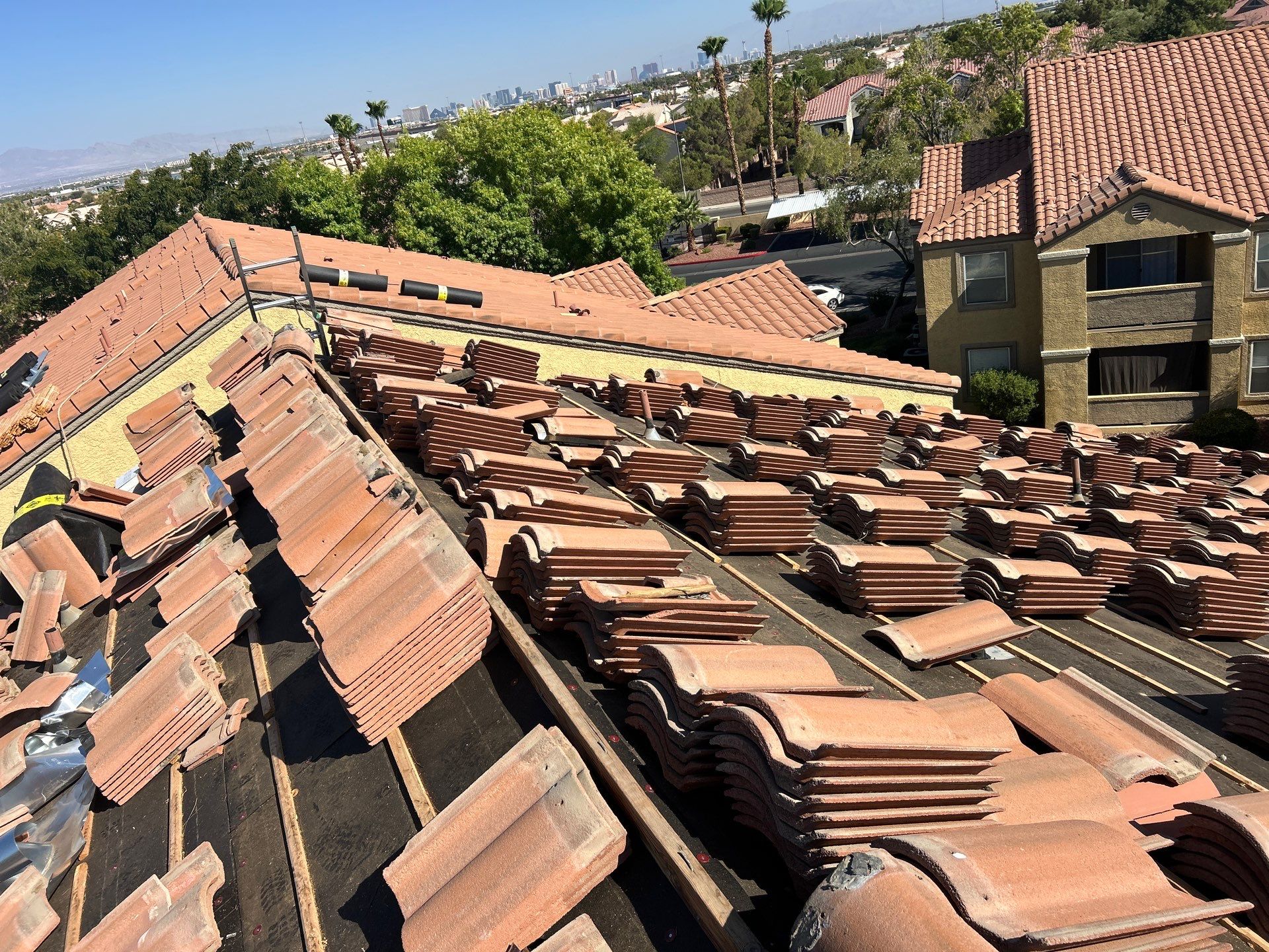 L15364-Latigo Condos by The Original Roofing Company