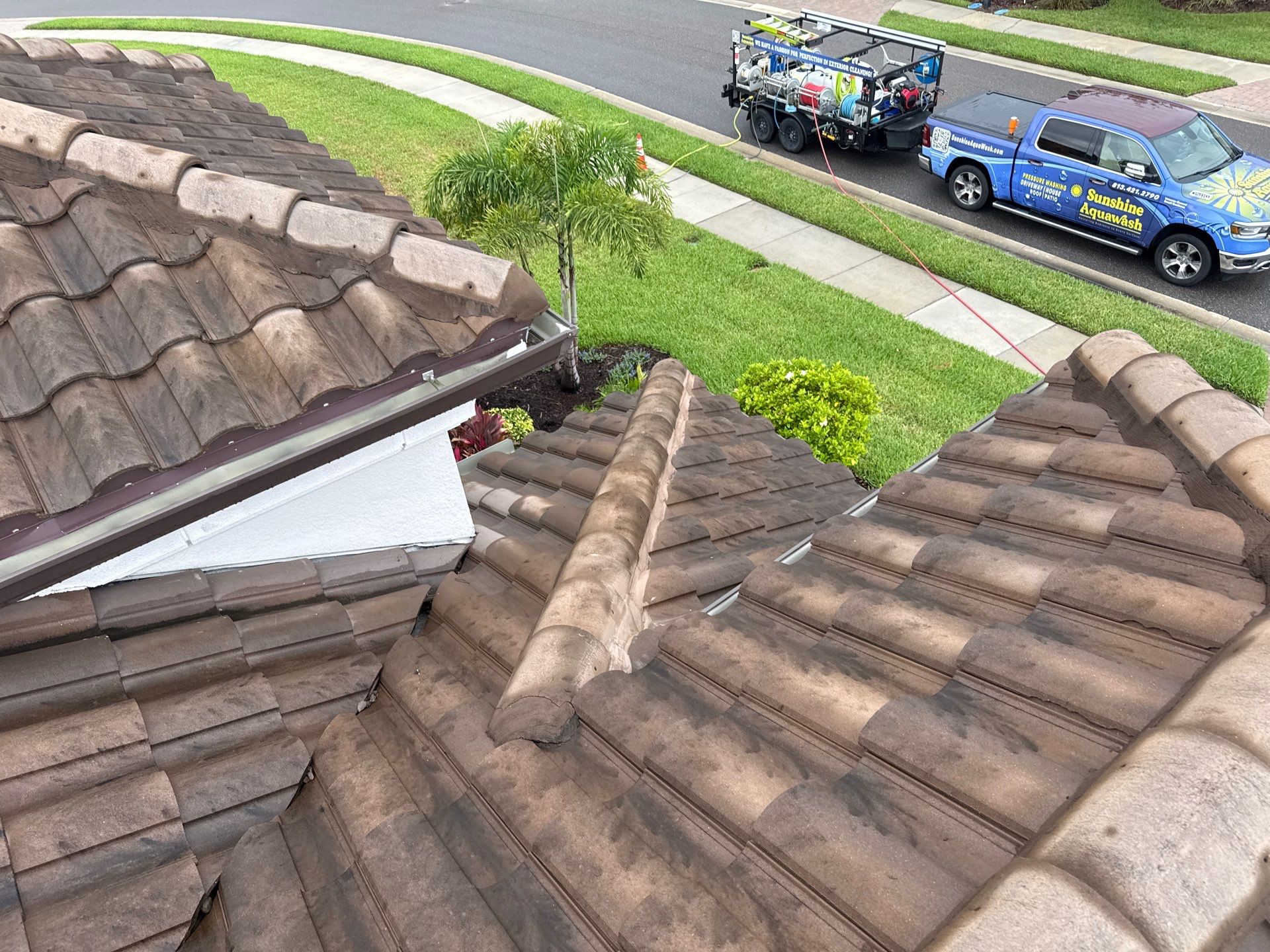 Concrete Tile Roof, Paver Driveway & Lanai Cleaning – Artisan Lakes Esplanade, Palmetto, FL by Sunshine AquaWash