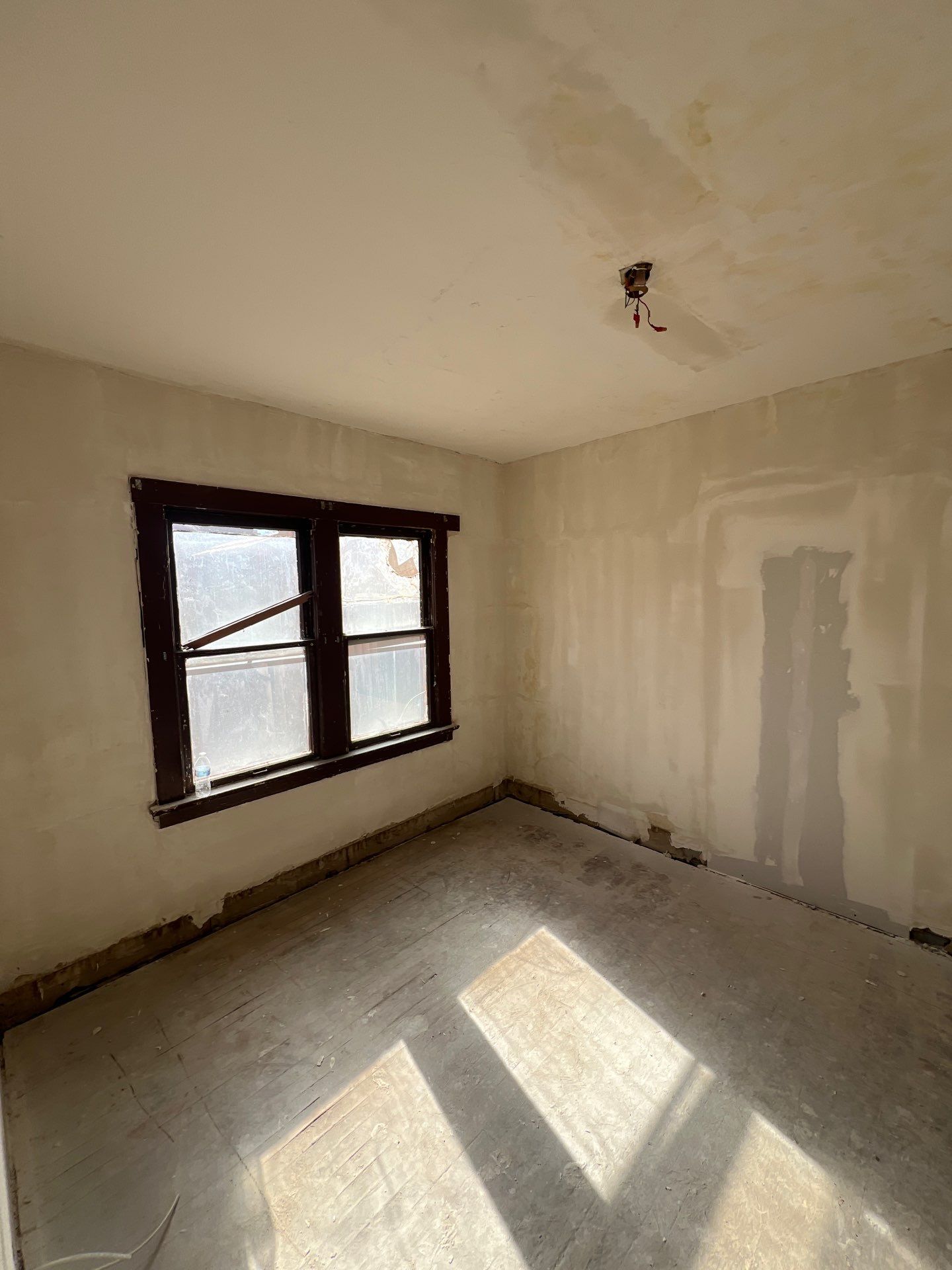 From Drab to Fab: A Spectacular Home Renovation by Castro Brothers Solutions