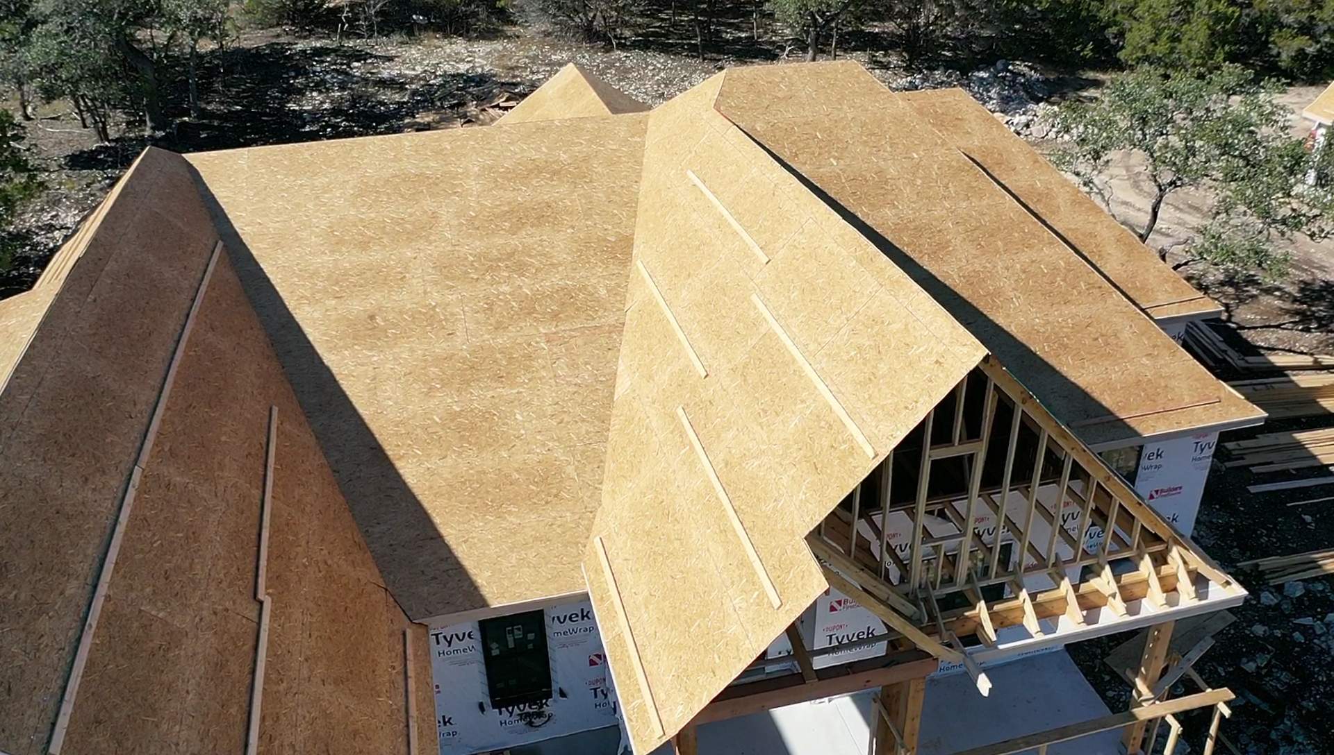 New Home Construction using Owens Corning 30 year Architectural Shingles by Premier Roofing and Contracting