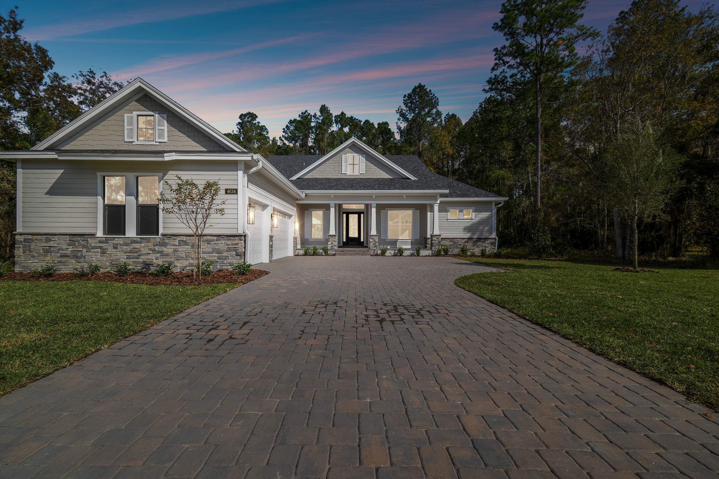 AR Homes®️ Tampa - Lyons Heritage Tampa, LLC featured photo.