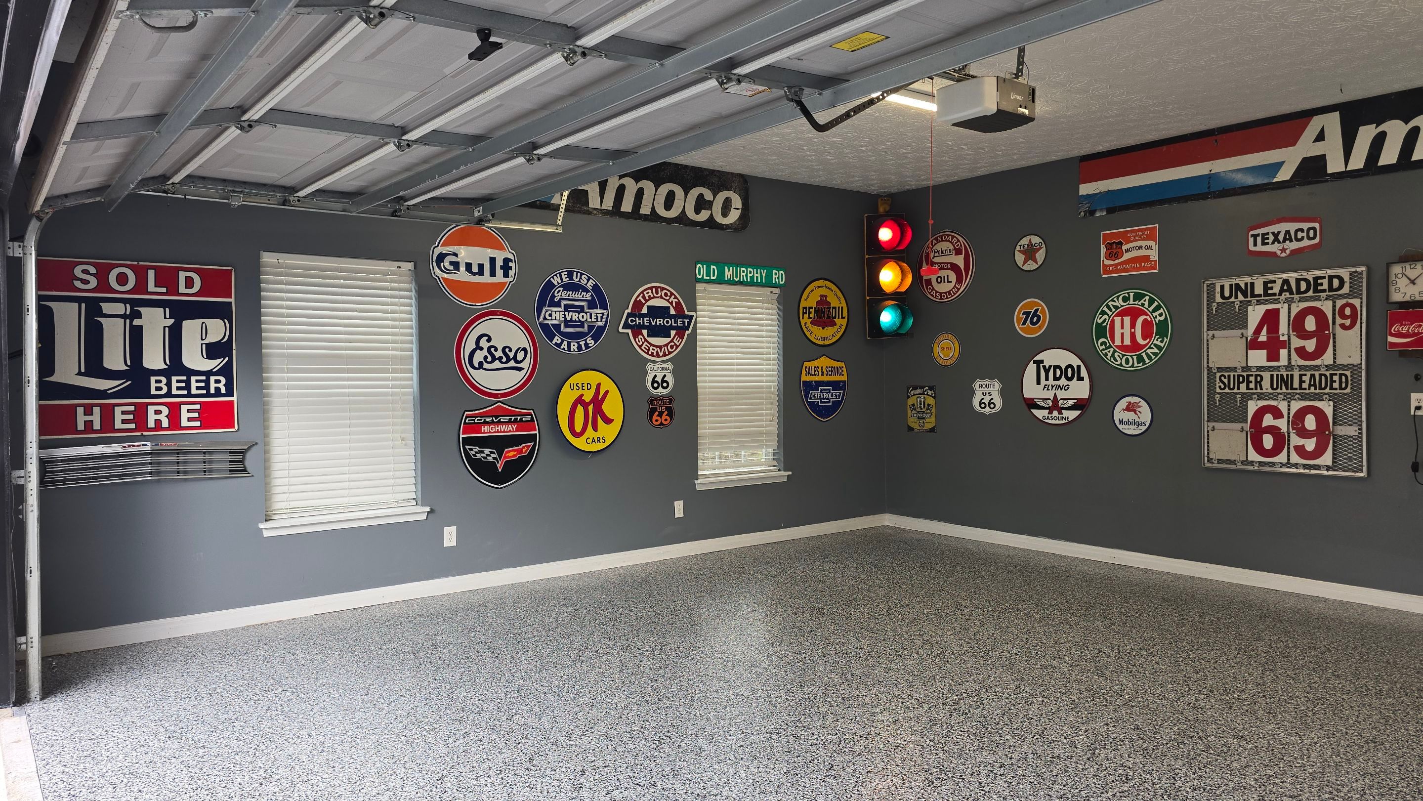 Garage using Domino by Elite Floor Solutions