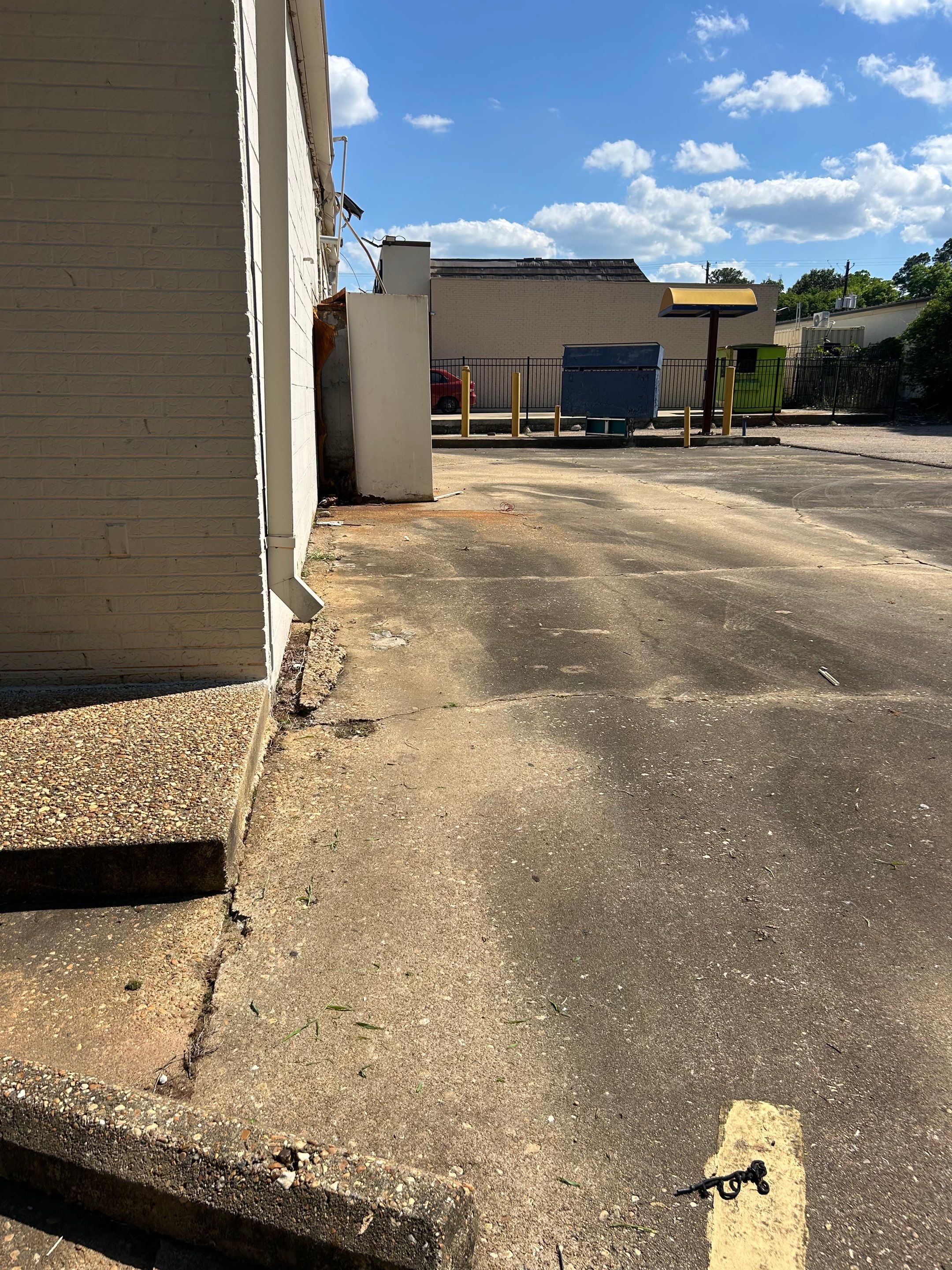 Commercial Exterior Maintenance and Lawn Care in Montgomery by BTops Landscaping Inc.