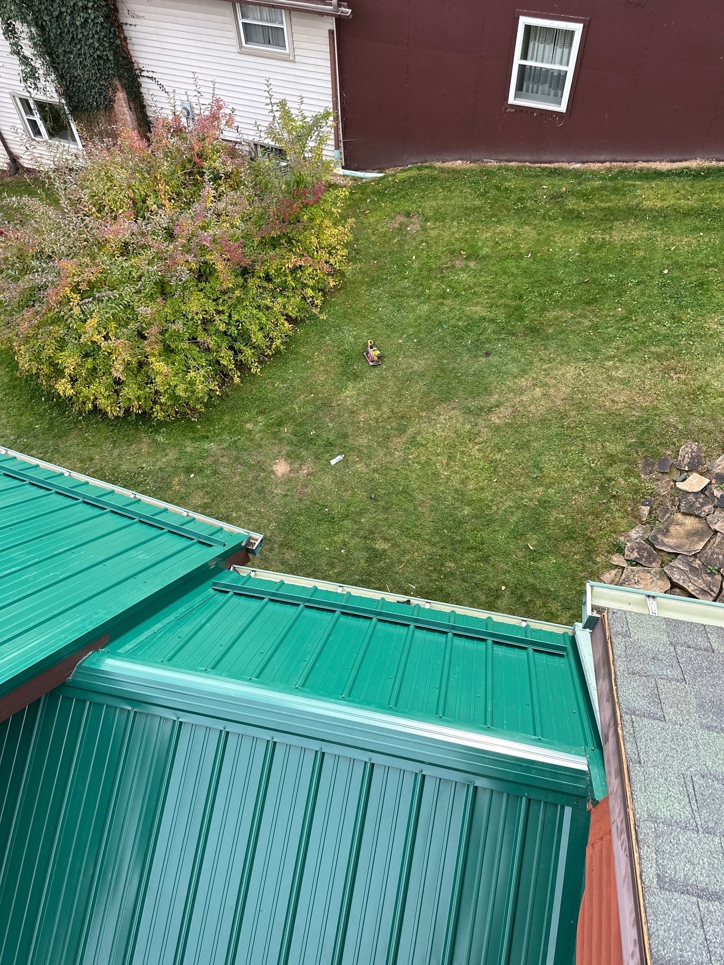 Alpha Rib, Color: Ivy Green by Eagle Eye Roofing