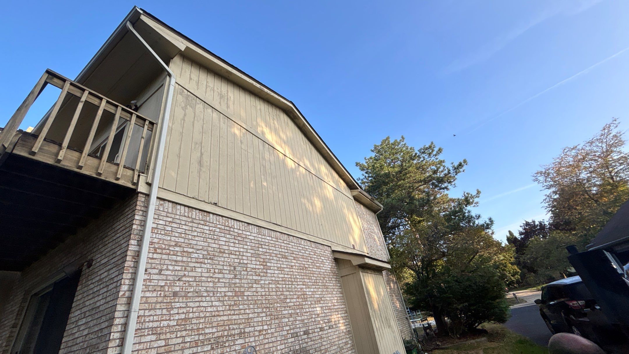 Siding Replacement using Alside S7 Cedar Mill Grain Cast Iron by 180 Contractors