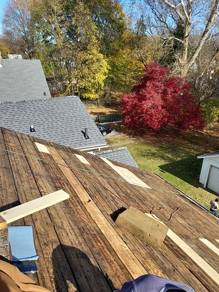 ATLAS PINNACLE PRISTINE COLOR: HEARTHSTONE DRIP EDGE: BLACK by Eagle Eye Roofing