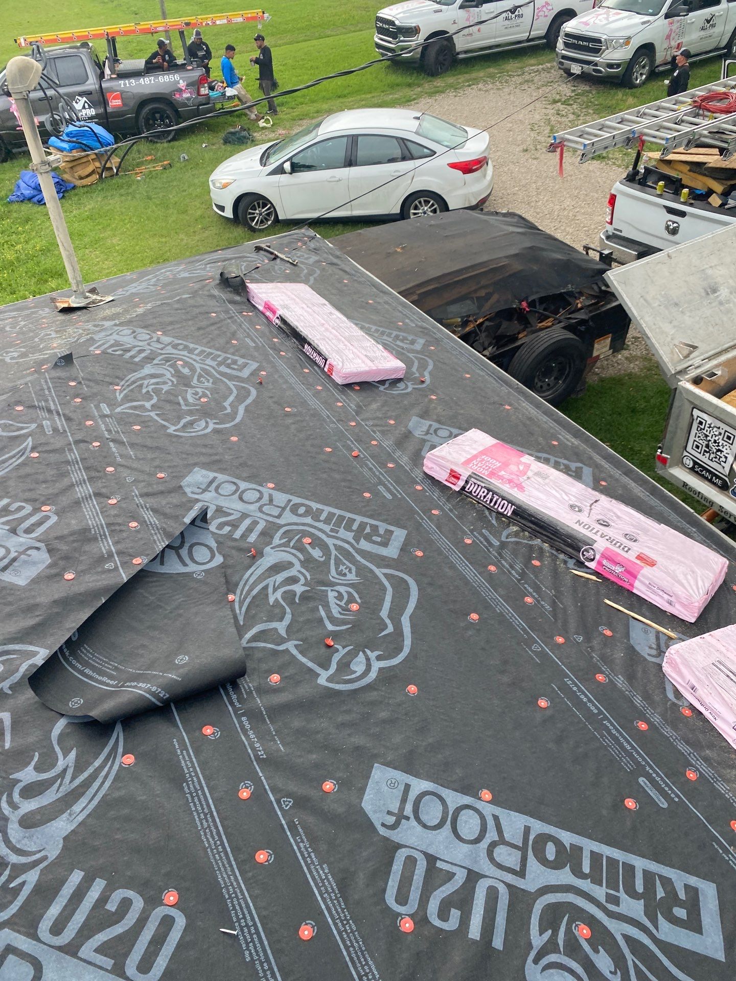 Residential Roofing Installation using Owen's Corning Duration (Lifetime) Shingles by Roof Repair Company