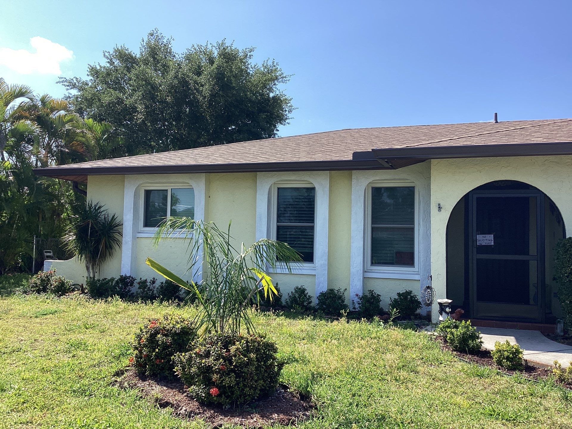 Musket Brown Seamless Gutters using 6 Inch Seamless Gutters in Cape Coral FL by Gutter Professors