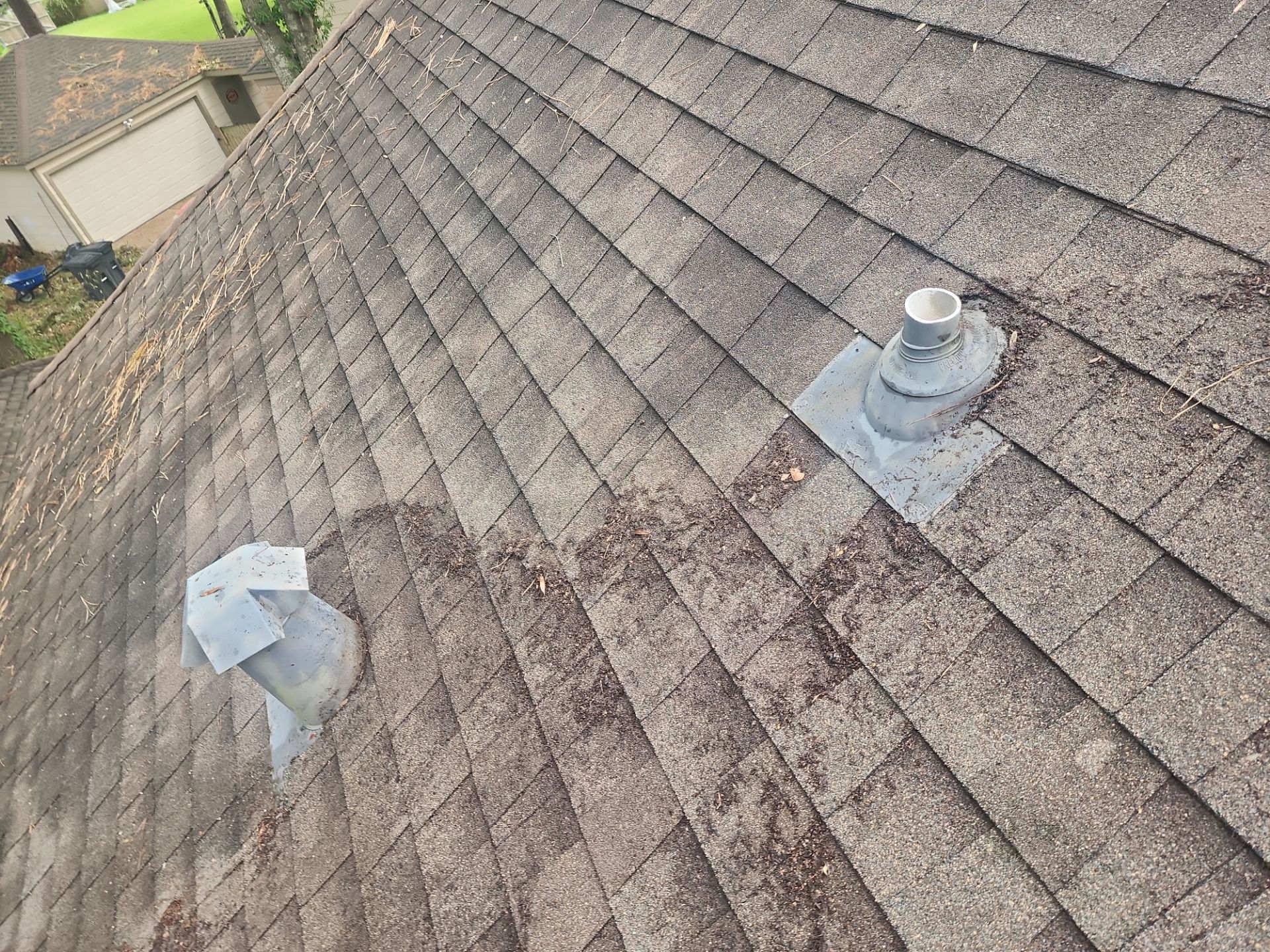 Hail Damage using Owen's Corning Duration (Lifetime) Shingles by Roof Repair Company